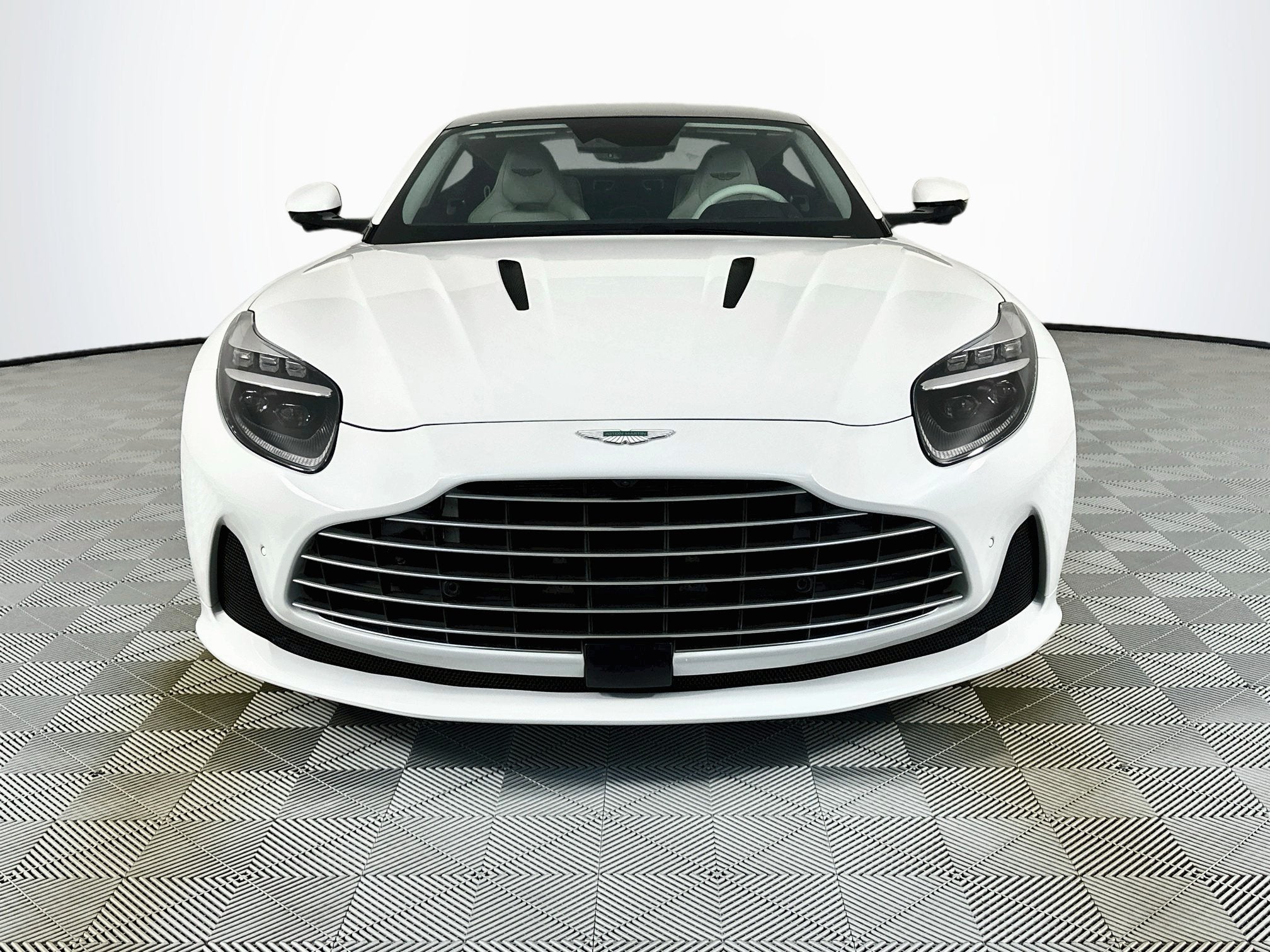 2025 Aston Martin DB12 Base