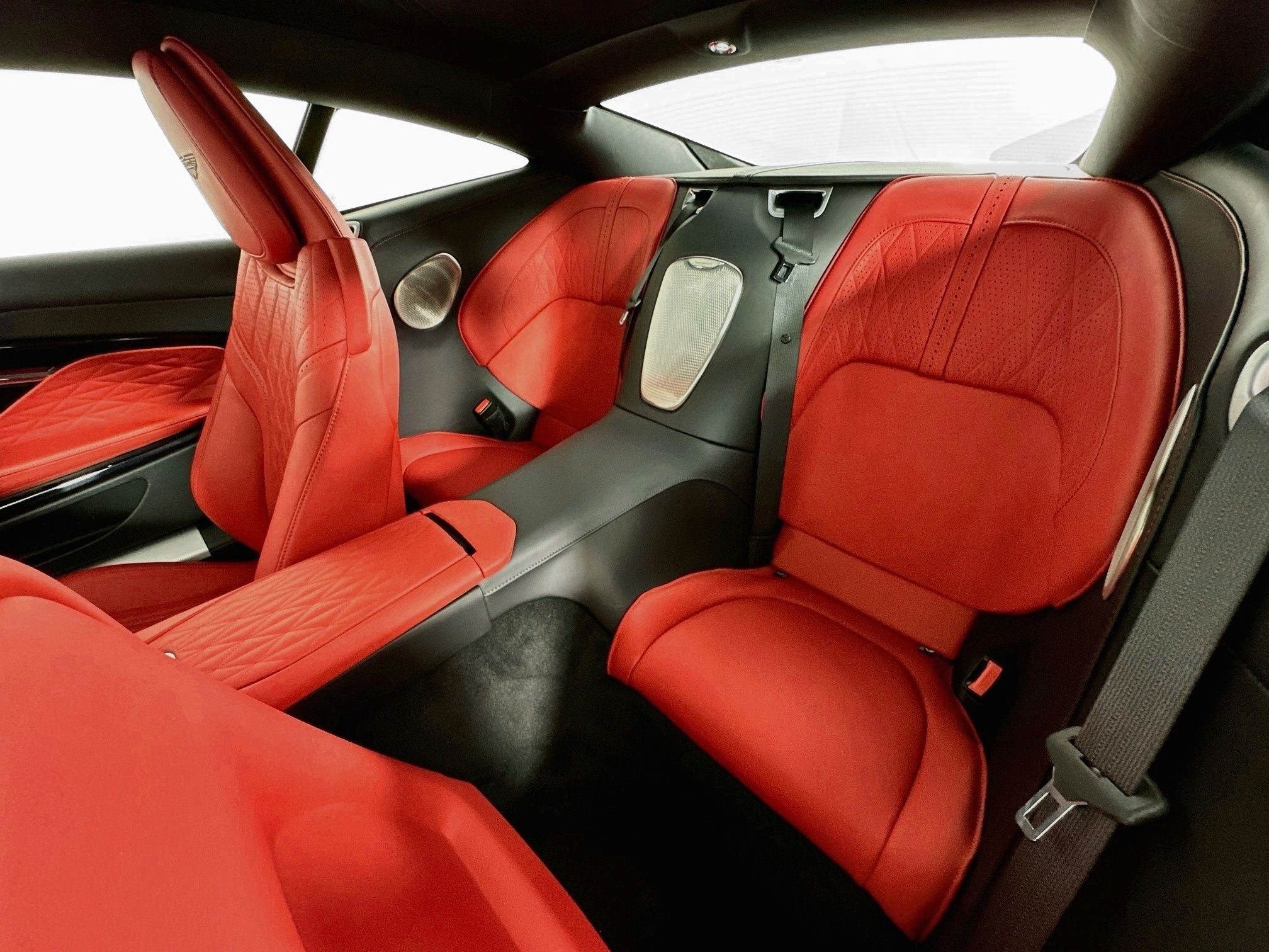 2024 Aston Martin DB12 Base
