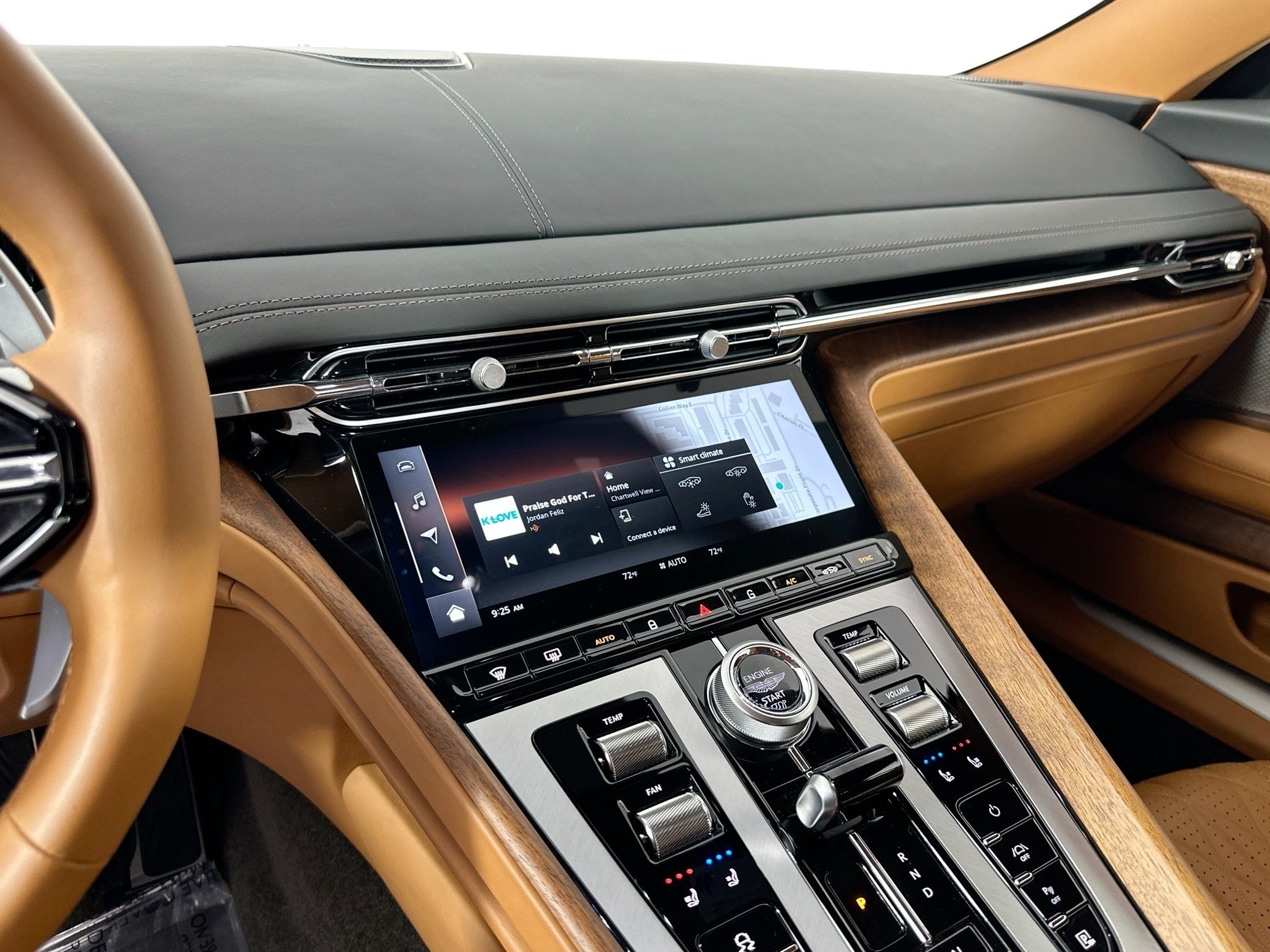 2024 Aston Martin DB12 Base