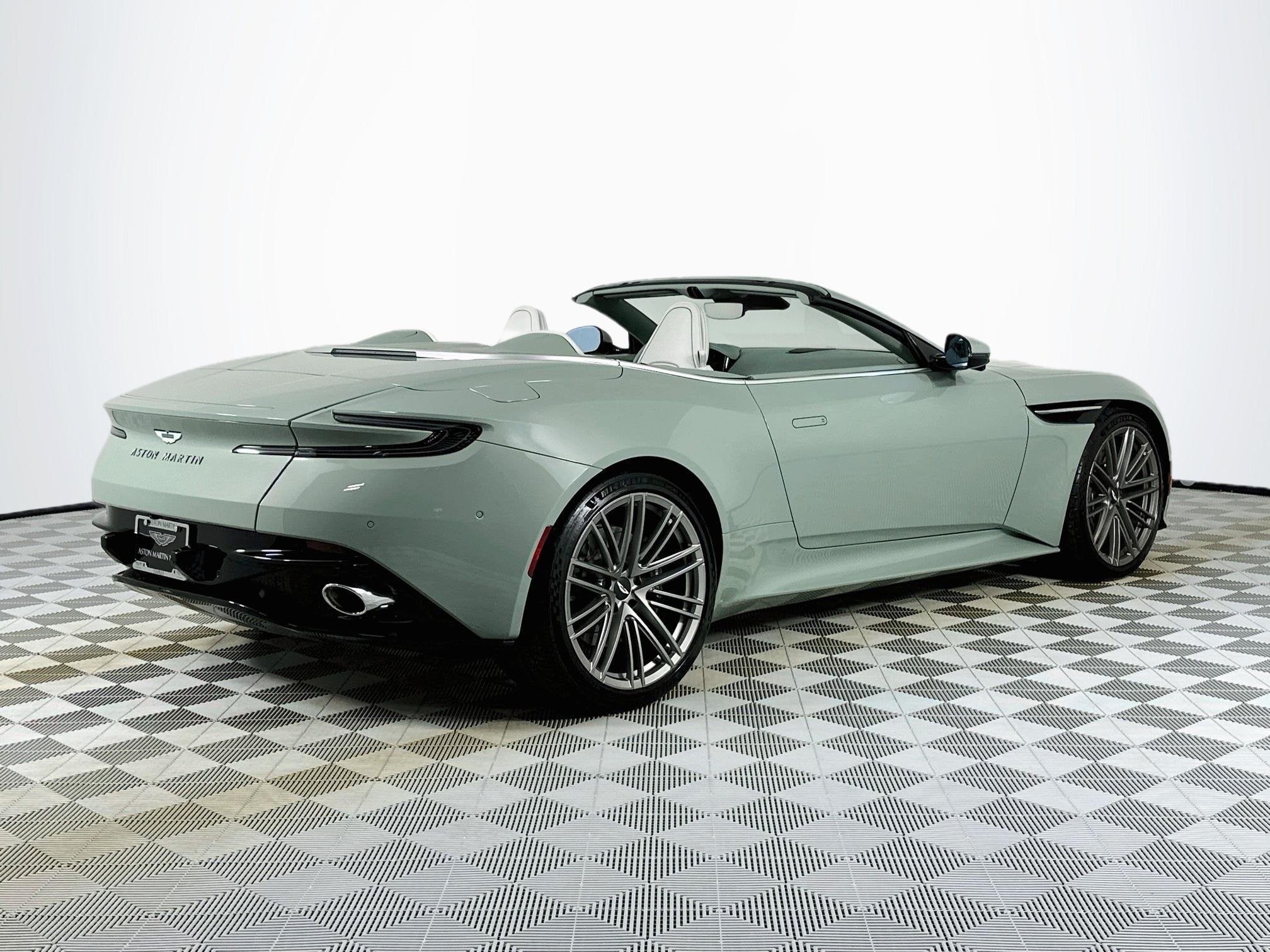 2026 Aston Martin DB12 Volante