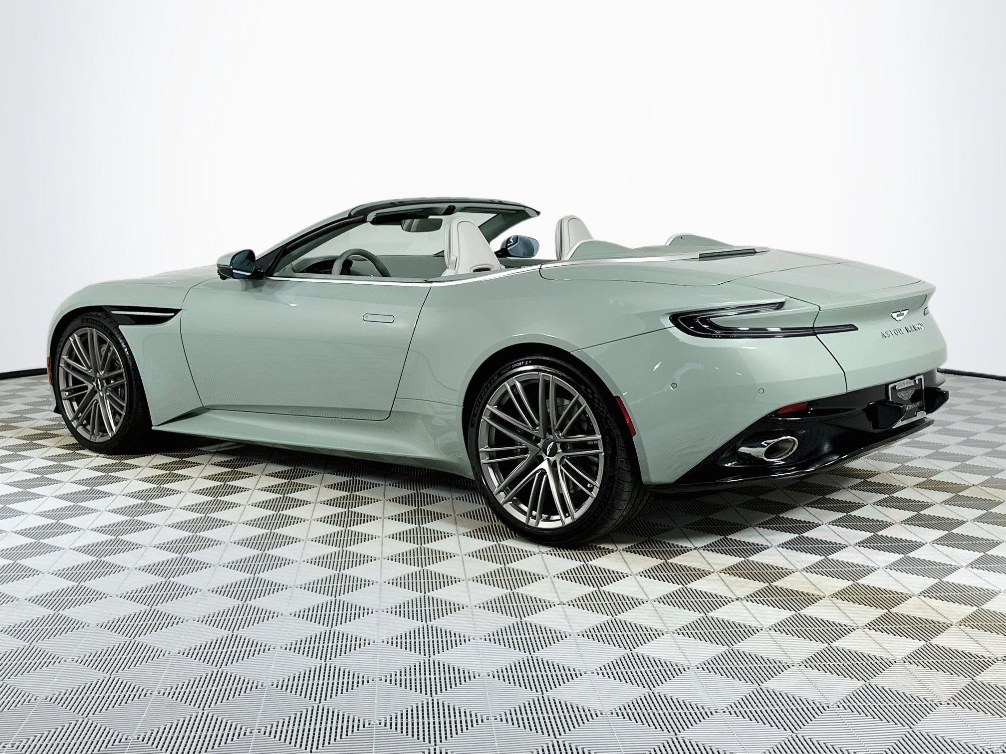 2026 Aston Martin DB12 Volante