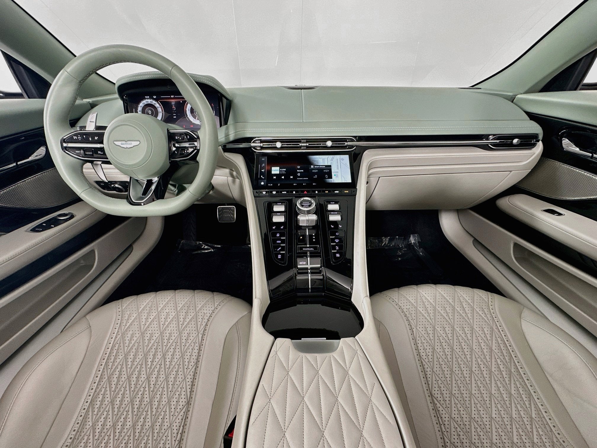2026 Aston Martin DB12 Volante