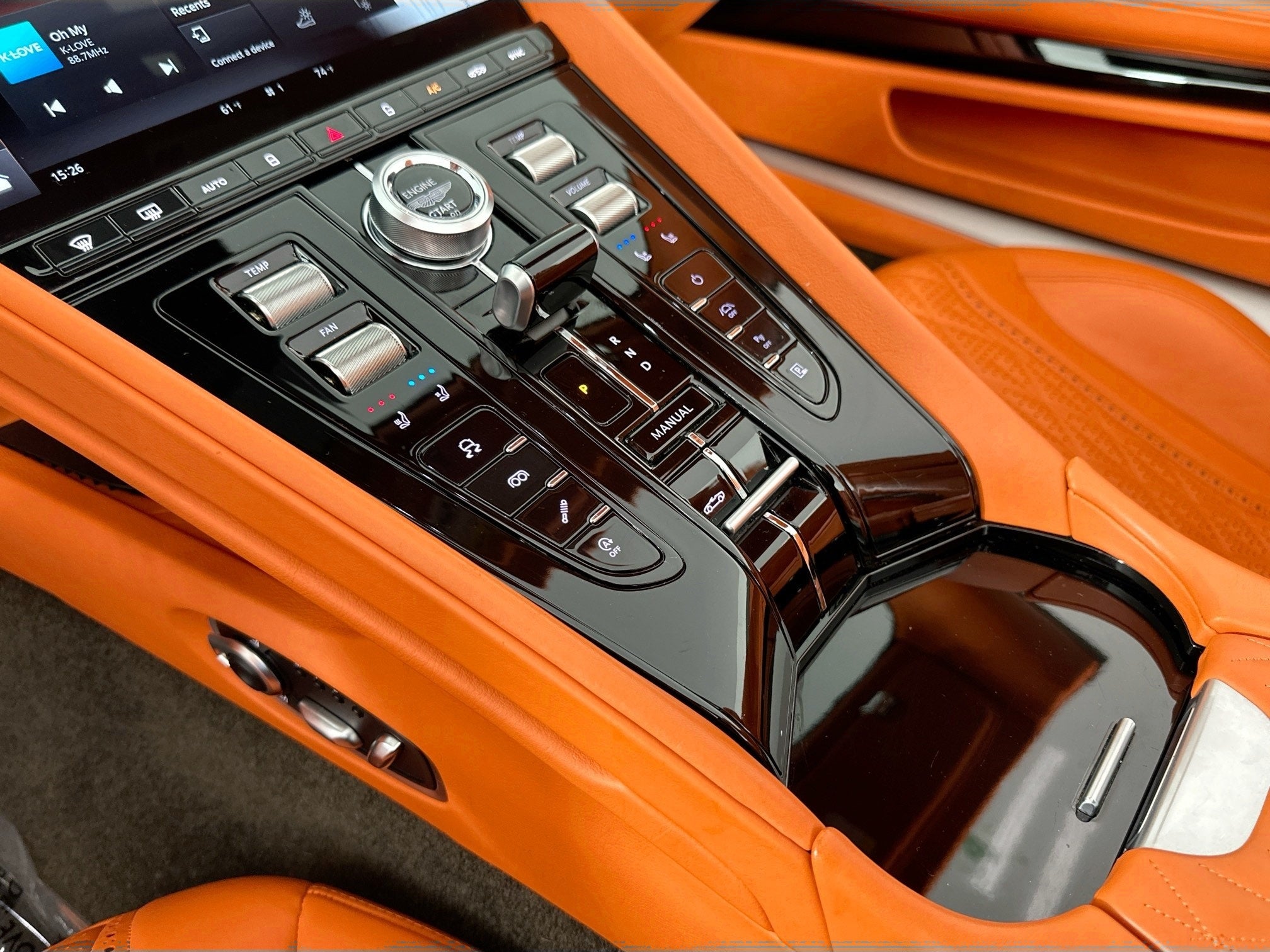 2024 Aston Martin DB12 Volante