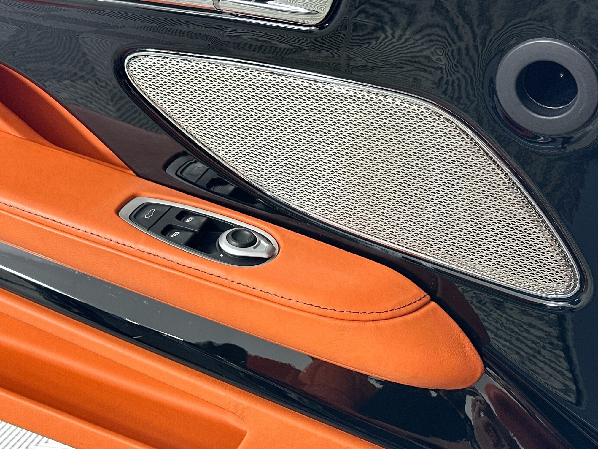 2024 Aston Martin DB12 Volante