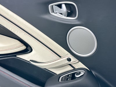 2021 Aston Martin Vantage Base