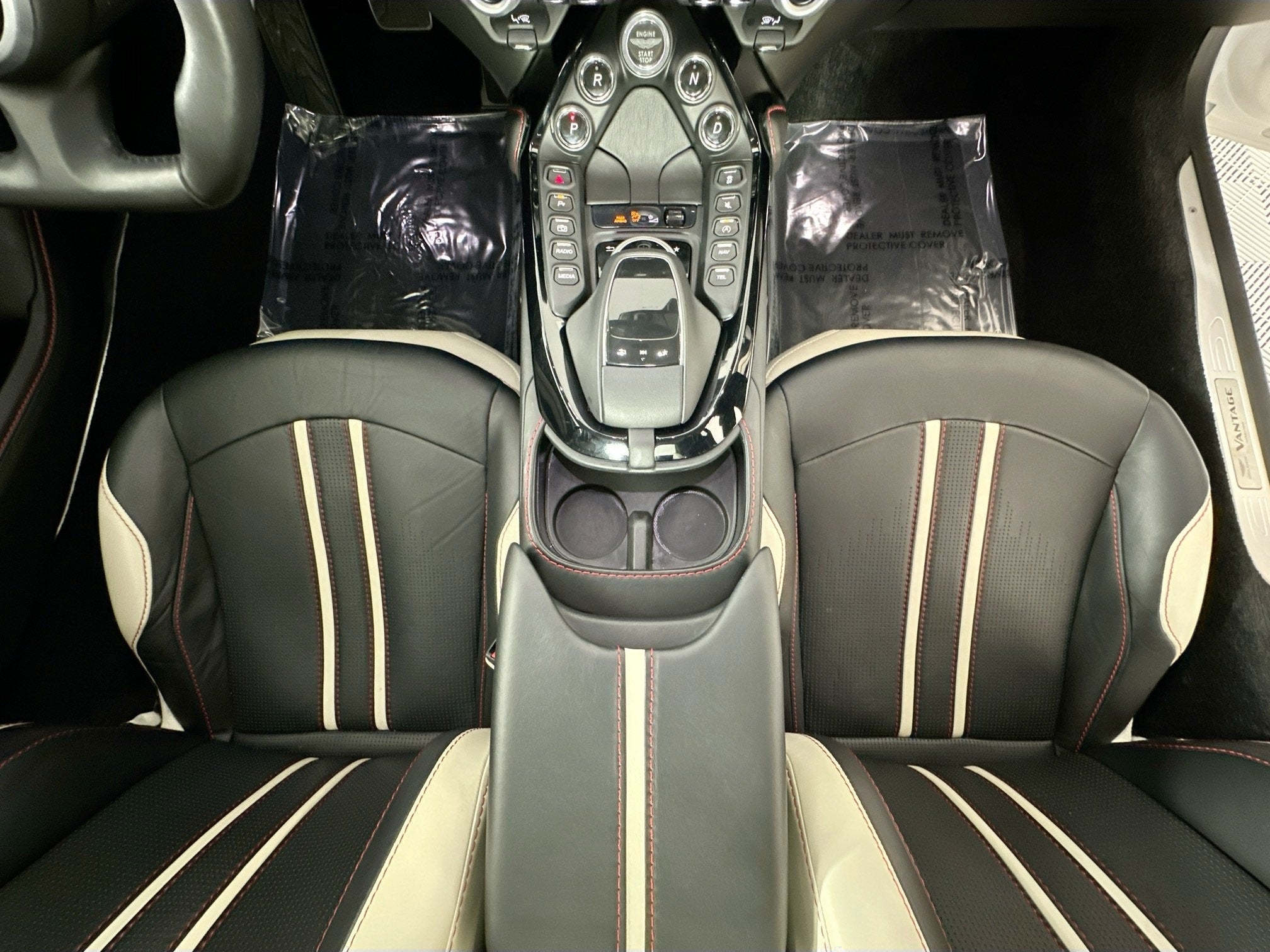 2021 Aston Martin Vantage Base