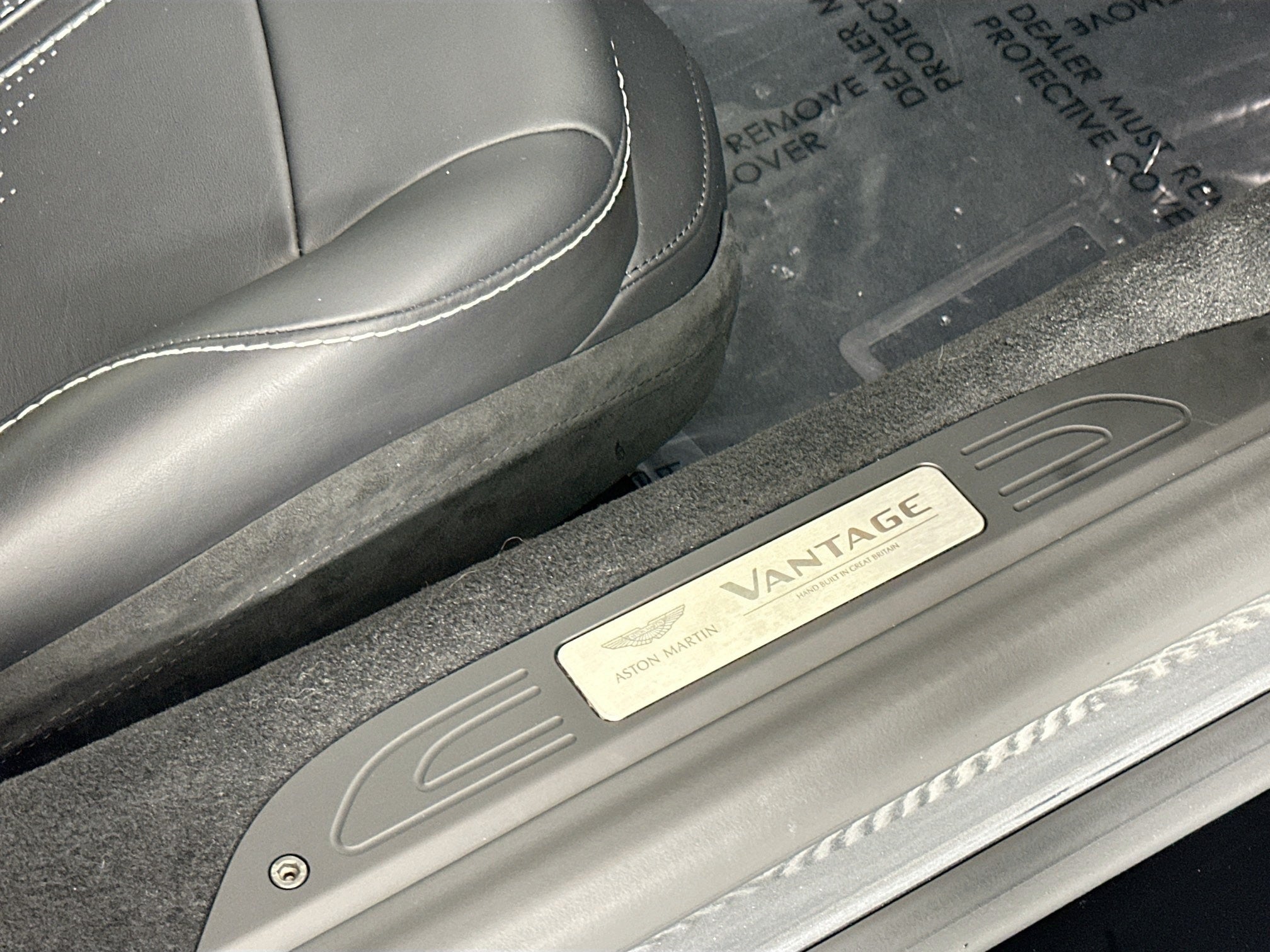 2023 Aston Martin Vantage Base