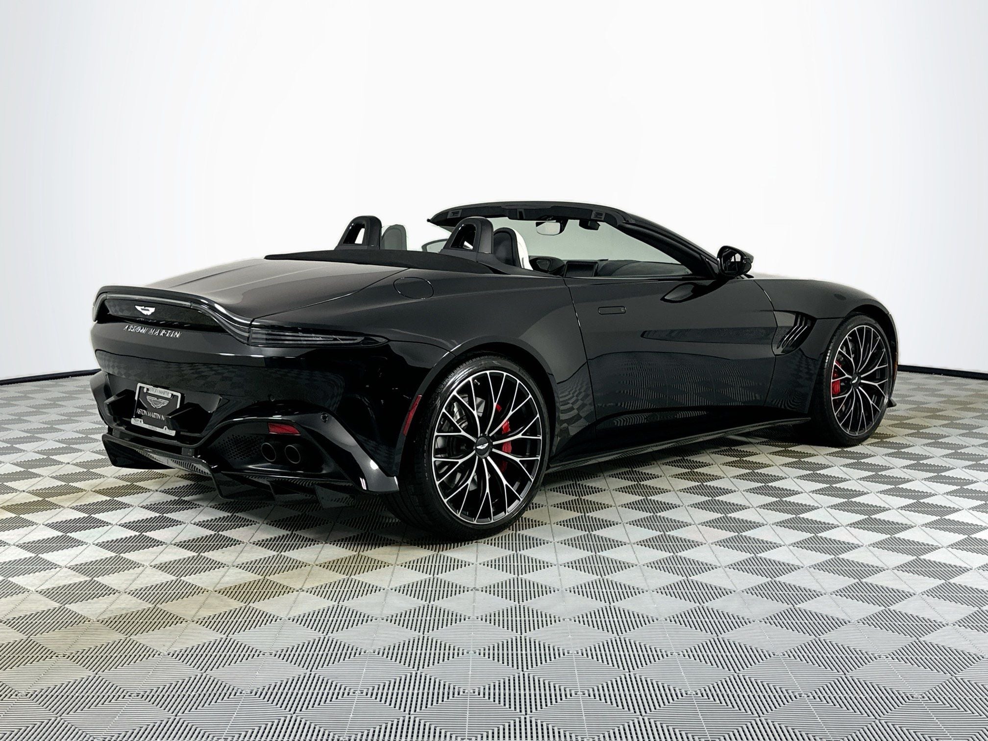 2023 Aston Martin Vantage Roadster