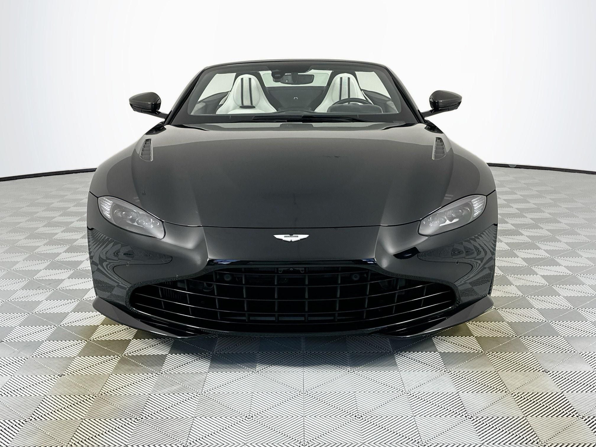 2023 Aston Martin Vantage Roadster