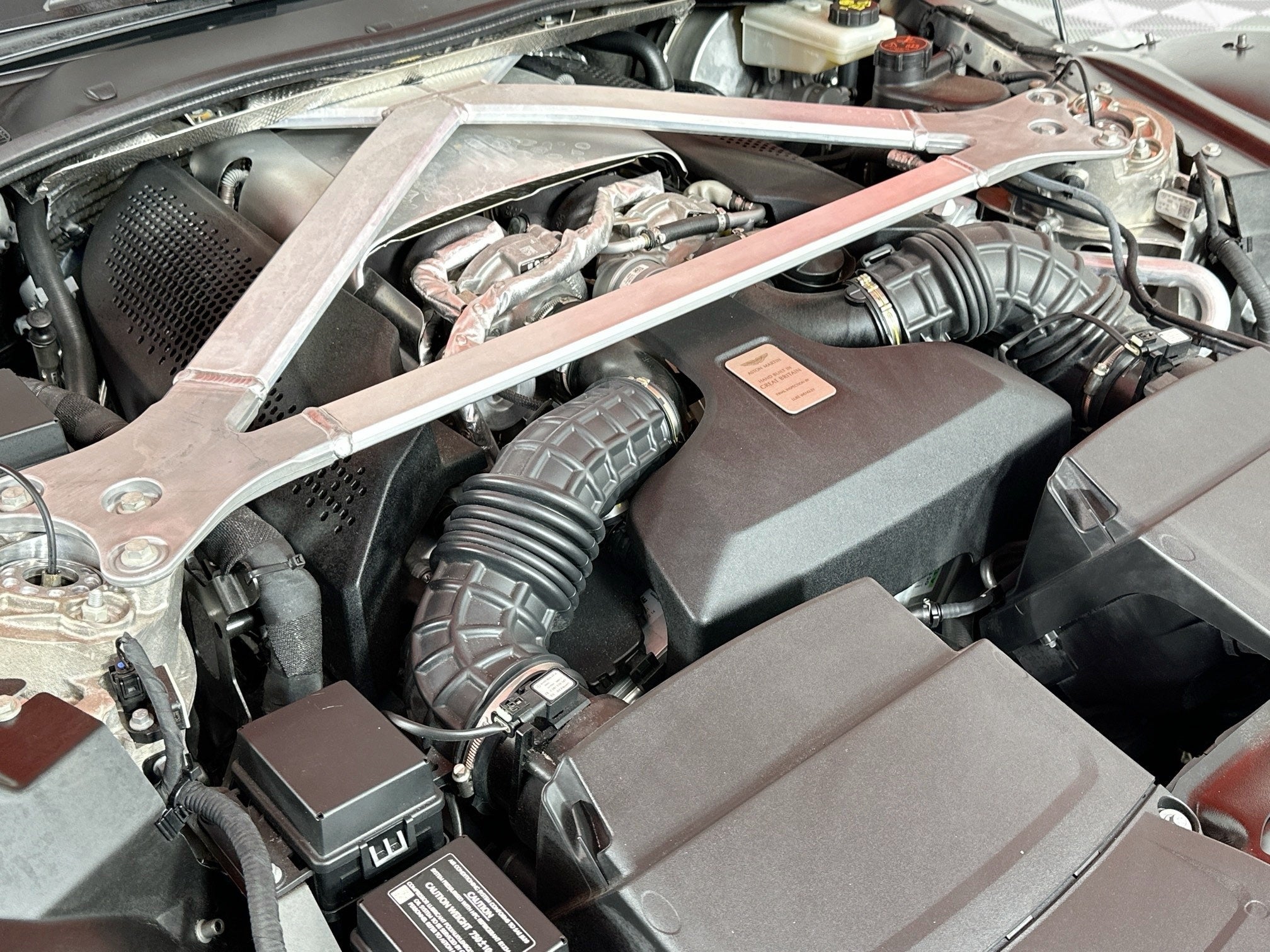 2023 Aston Martin Vantage Roadster