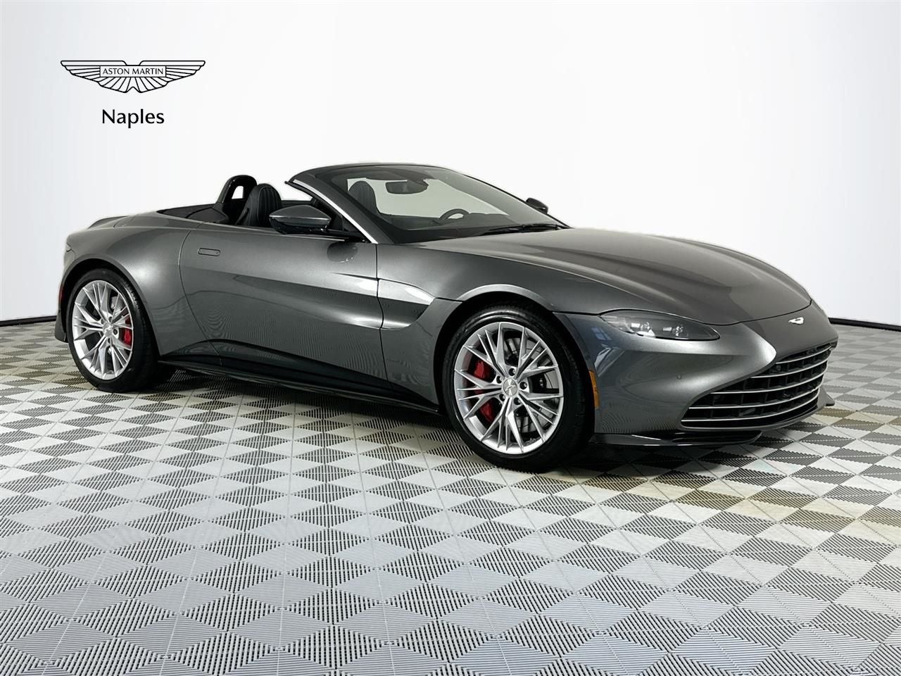 2022 Aston Martin Vantage Roadster