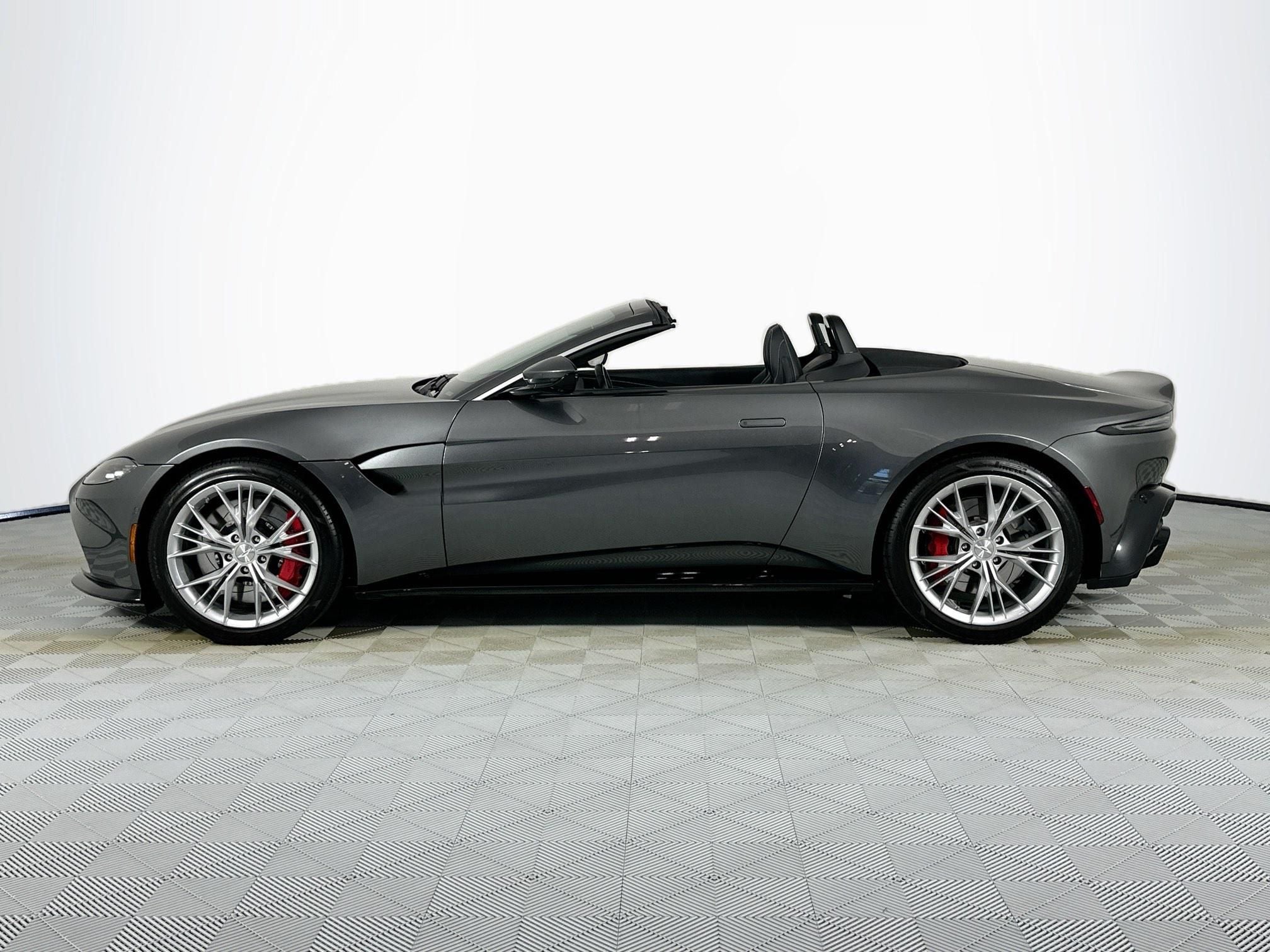 2022 Aston Martin Vantage Roadster