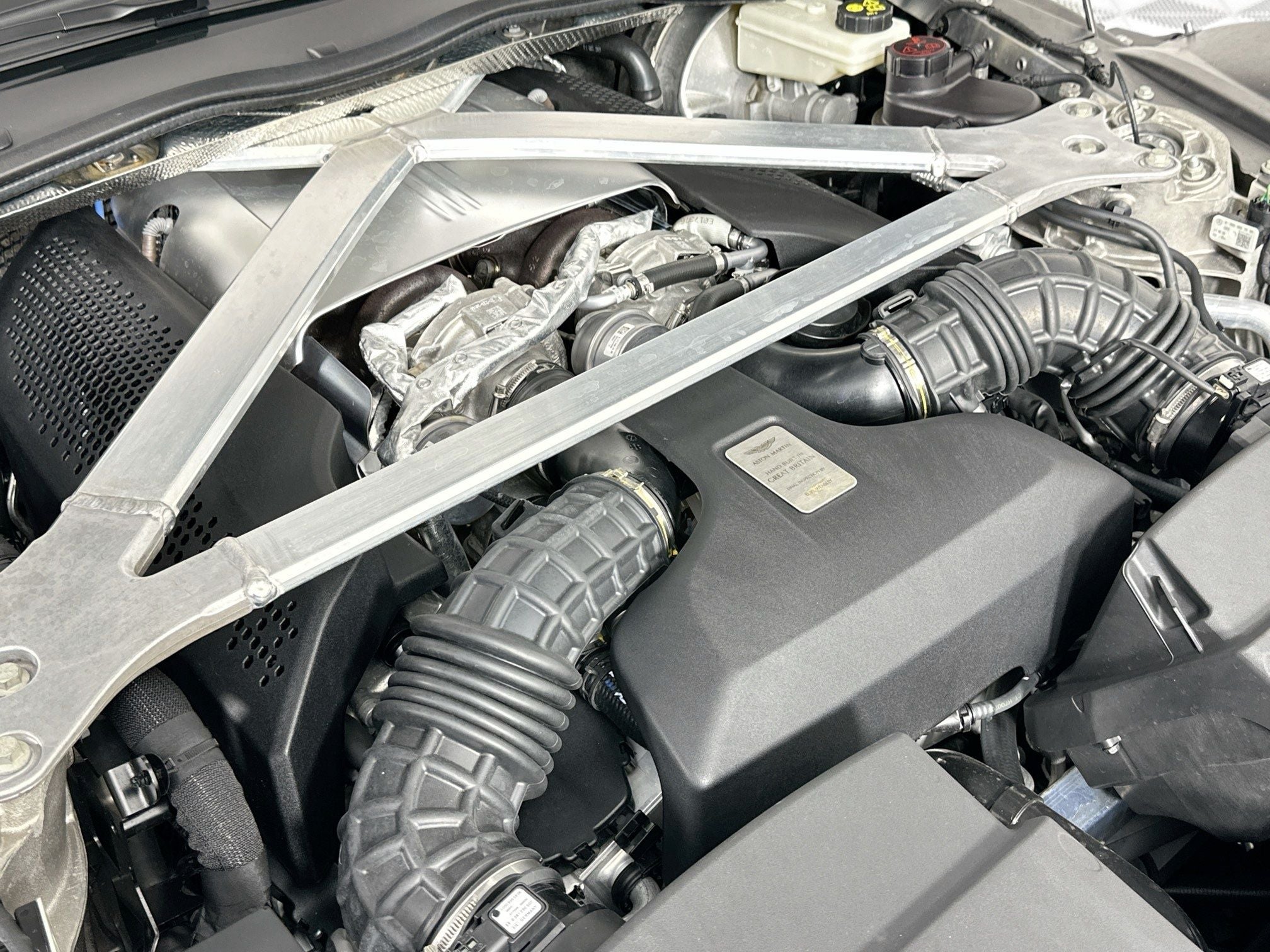 2022 Aston Martin Vantage Roadster