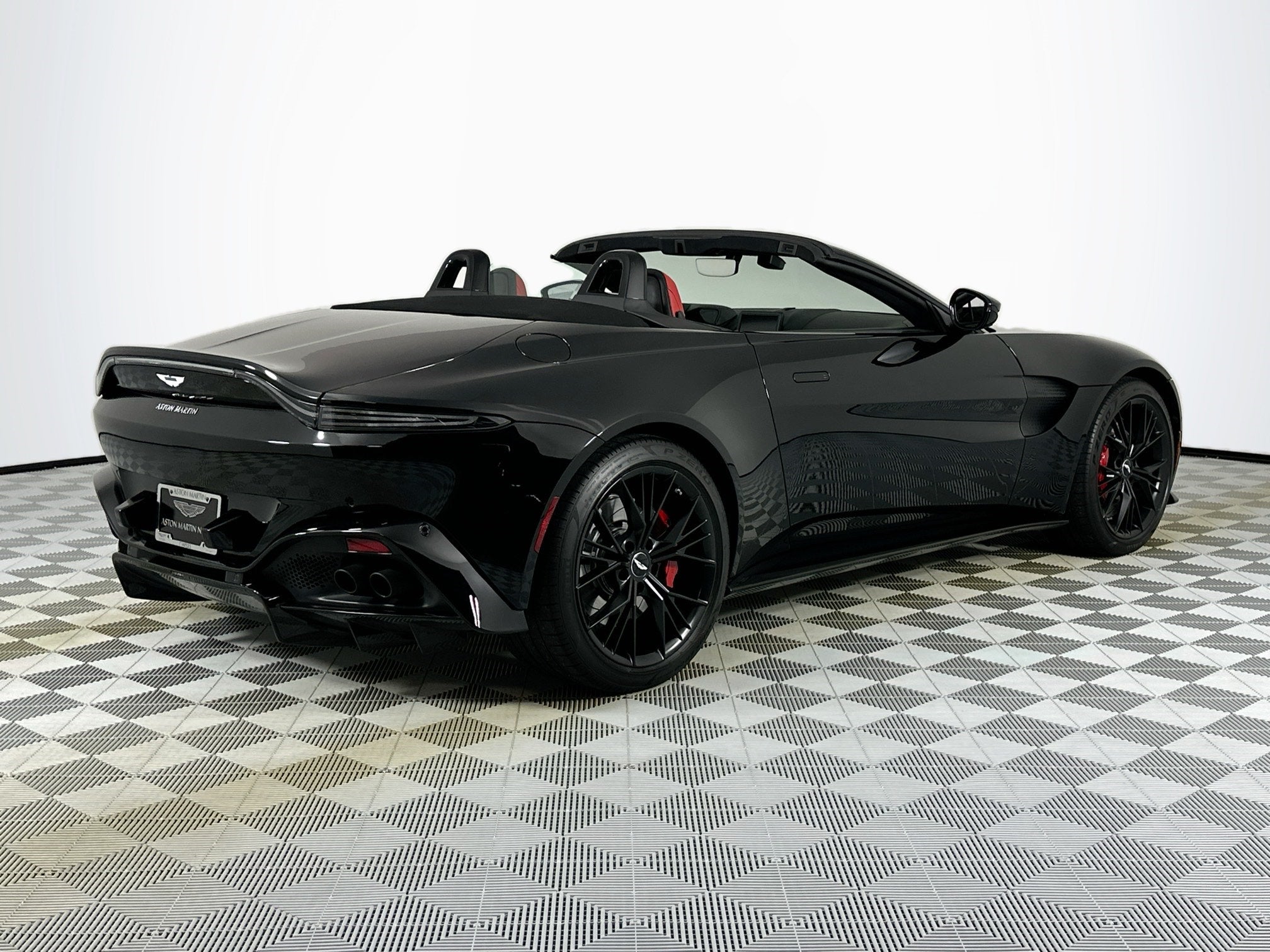 2021 Aston Martin Vantage Roadster