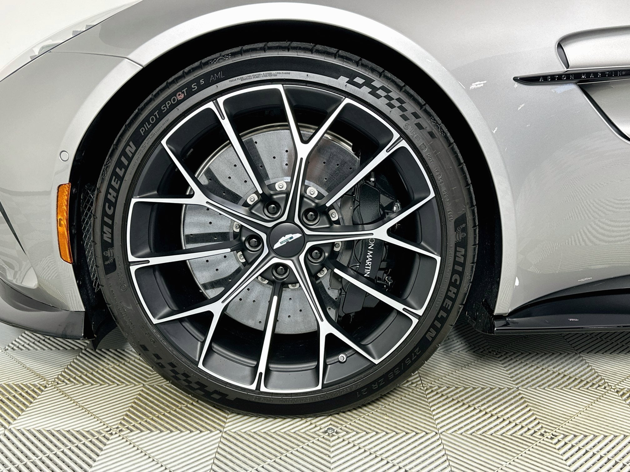2026 Aston Martin Vantage Roadster