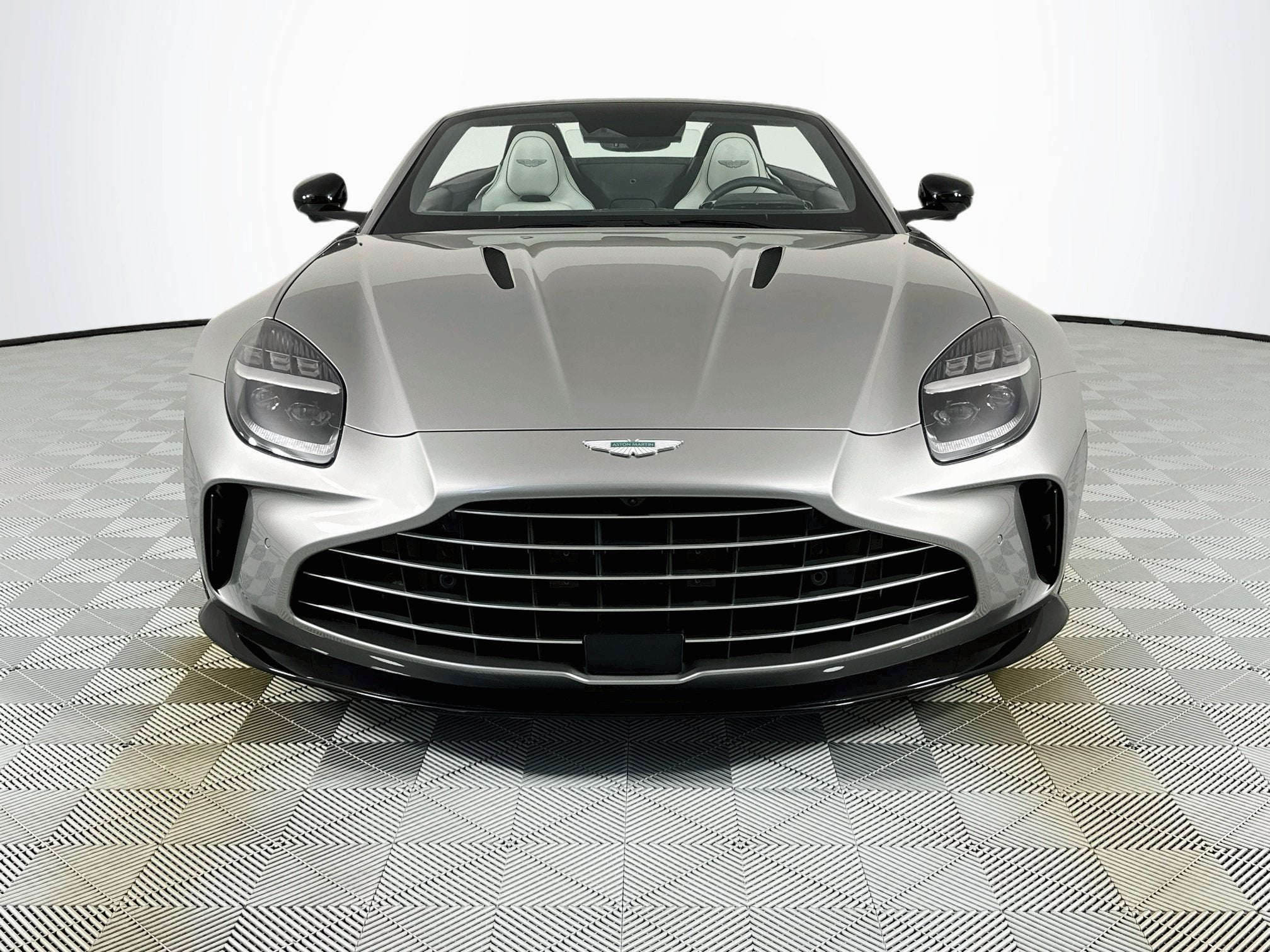 2026 Aston Martin Vantage Roadster