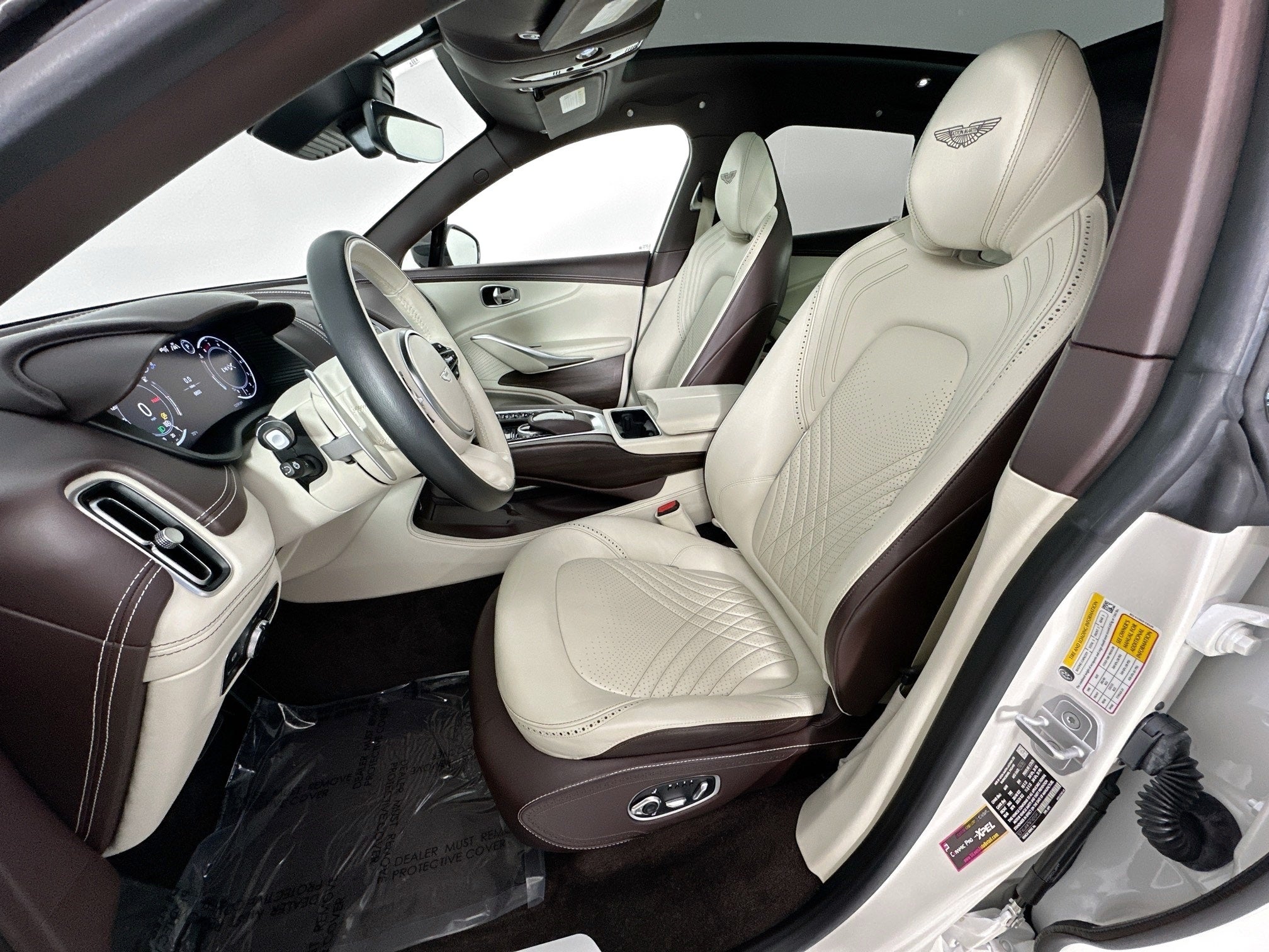 2021 Aston Martin DBX Base