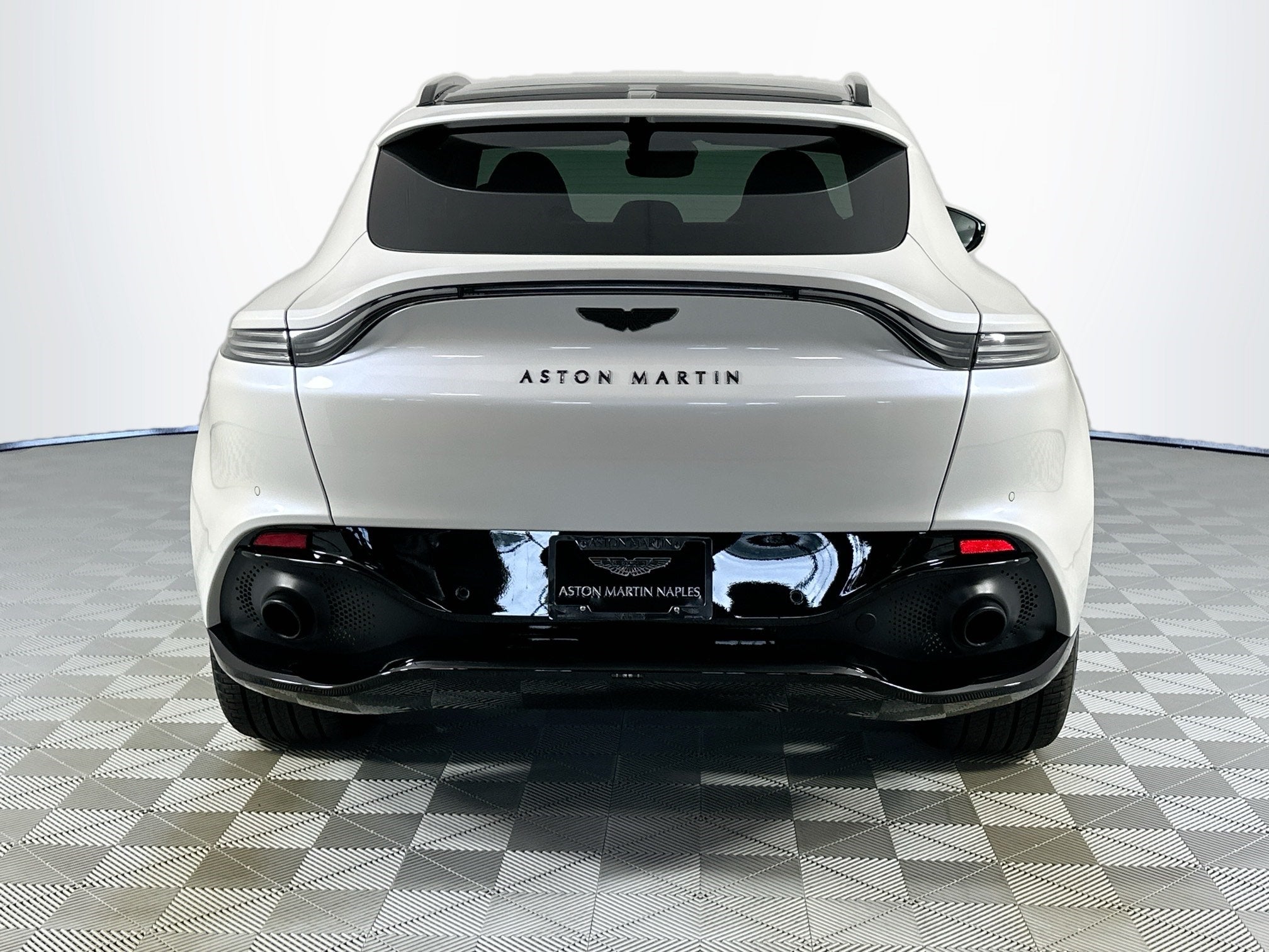 2021 Aston Martin DBX Base