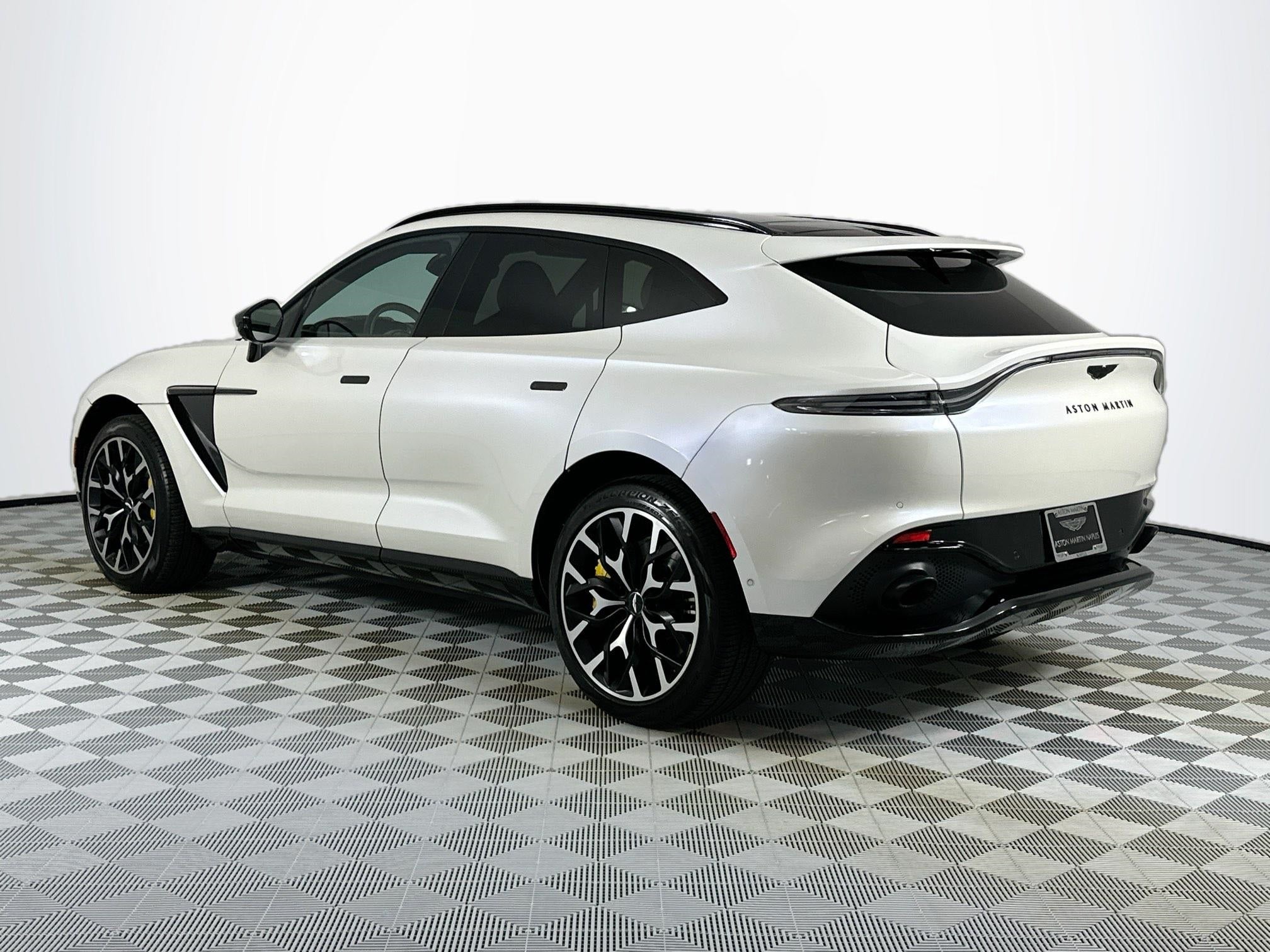 2021 Aston Martin DBX Base