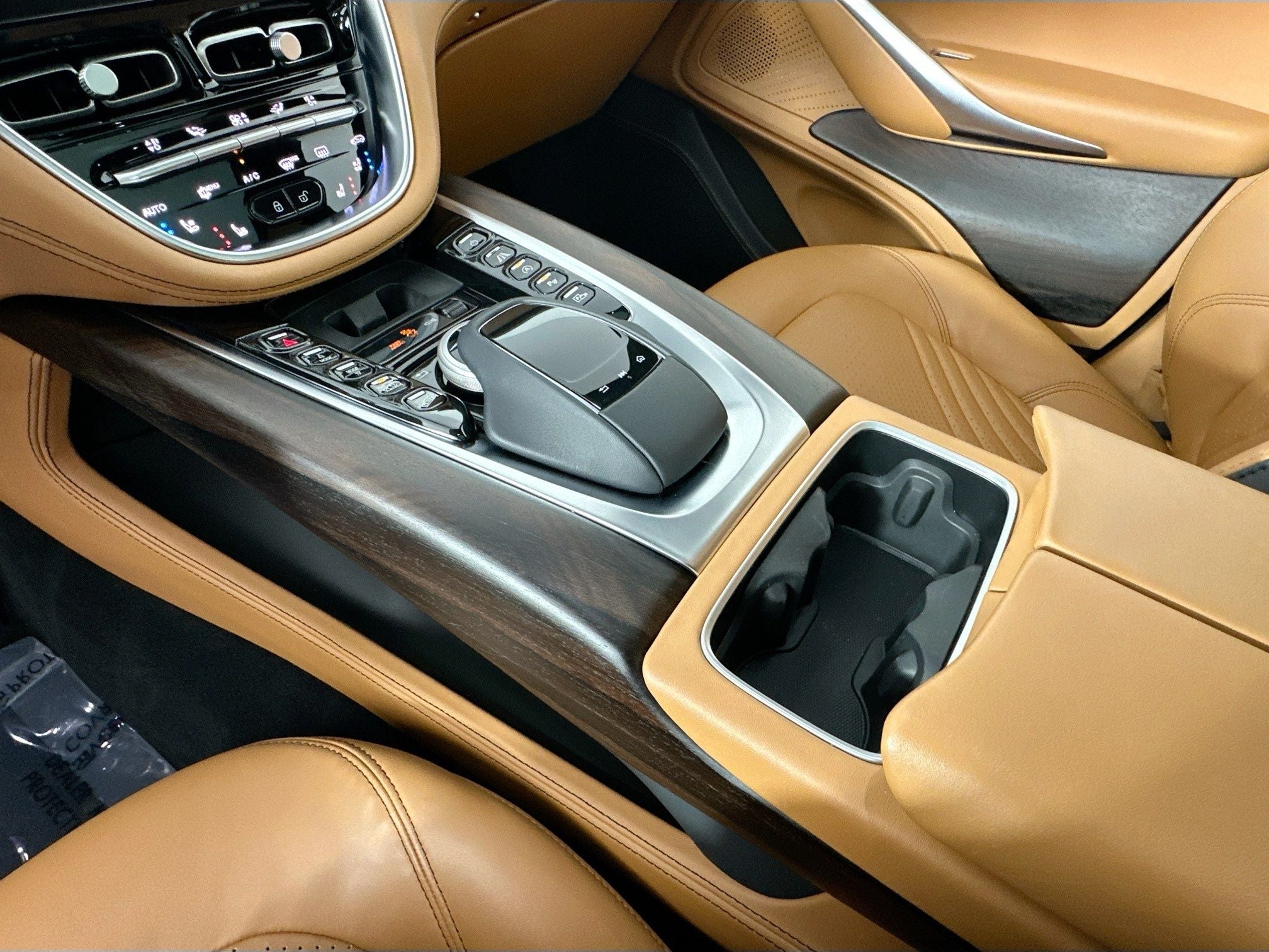 2022 Aston Martin DBX Base