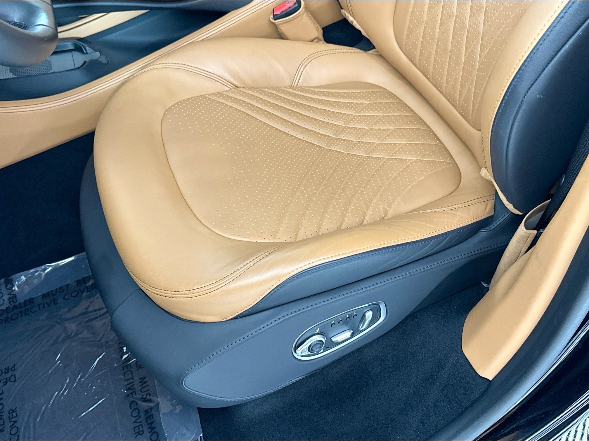 2022 Aston Martin DBX Base