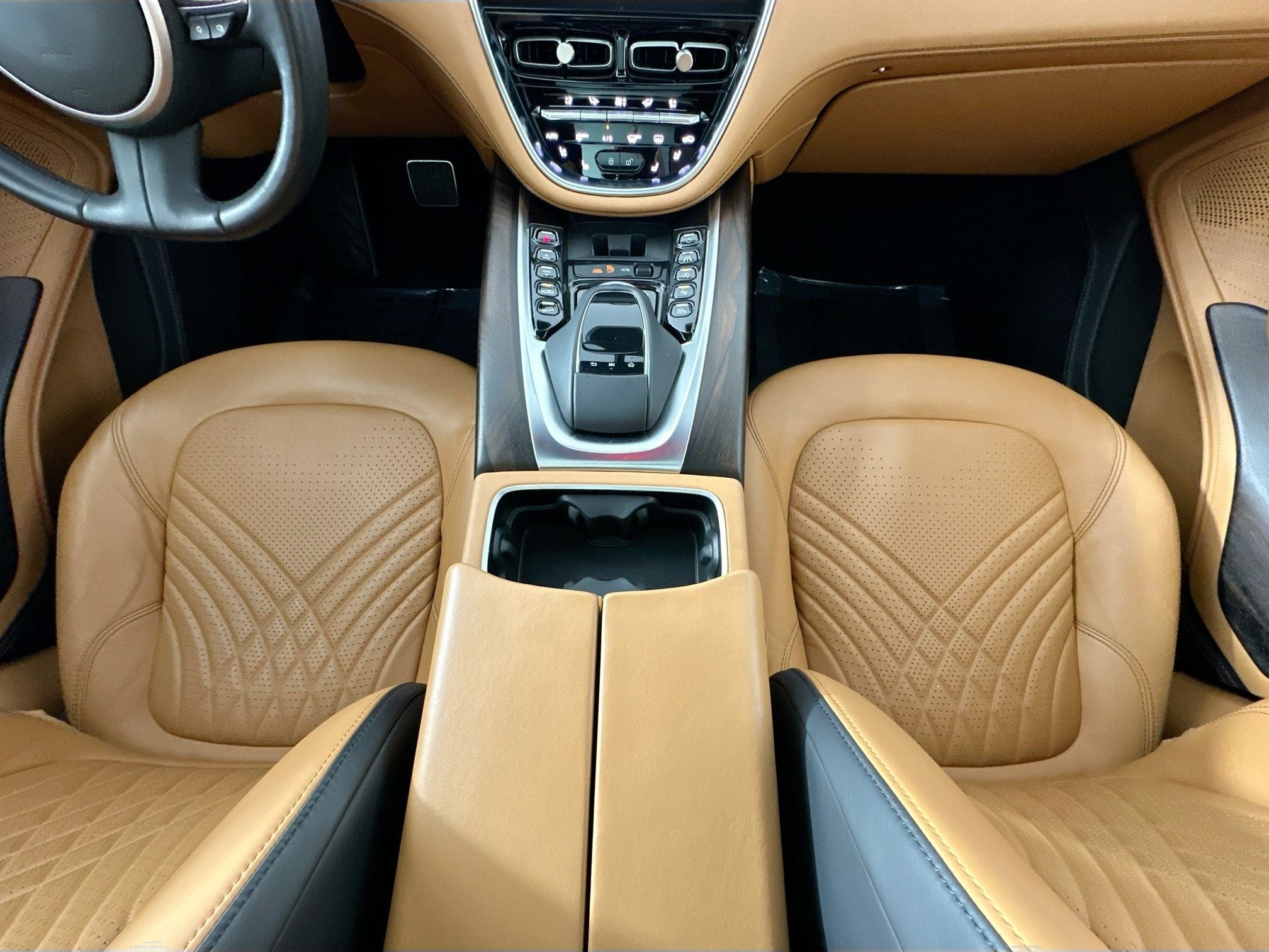 2022 Aston Martin DBX Base
