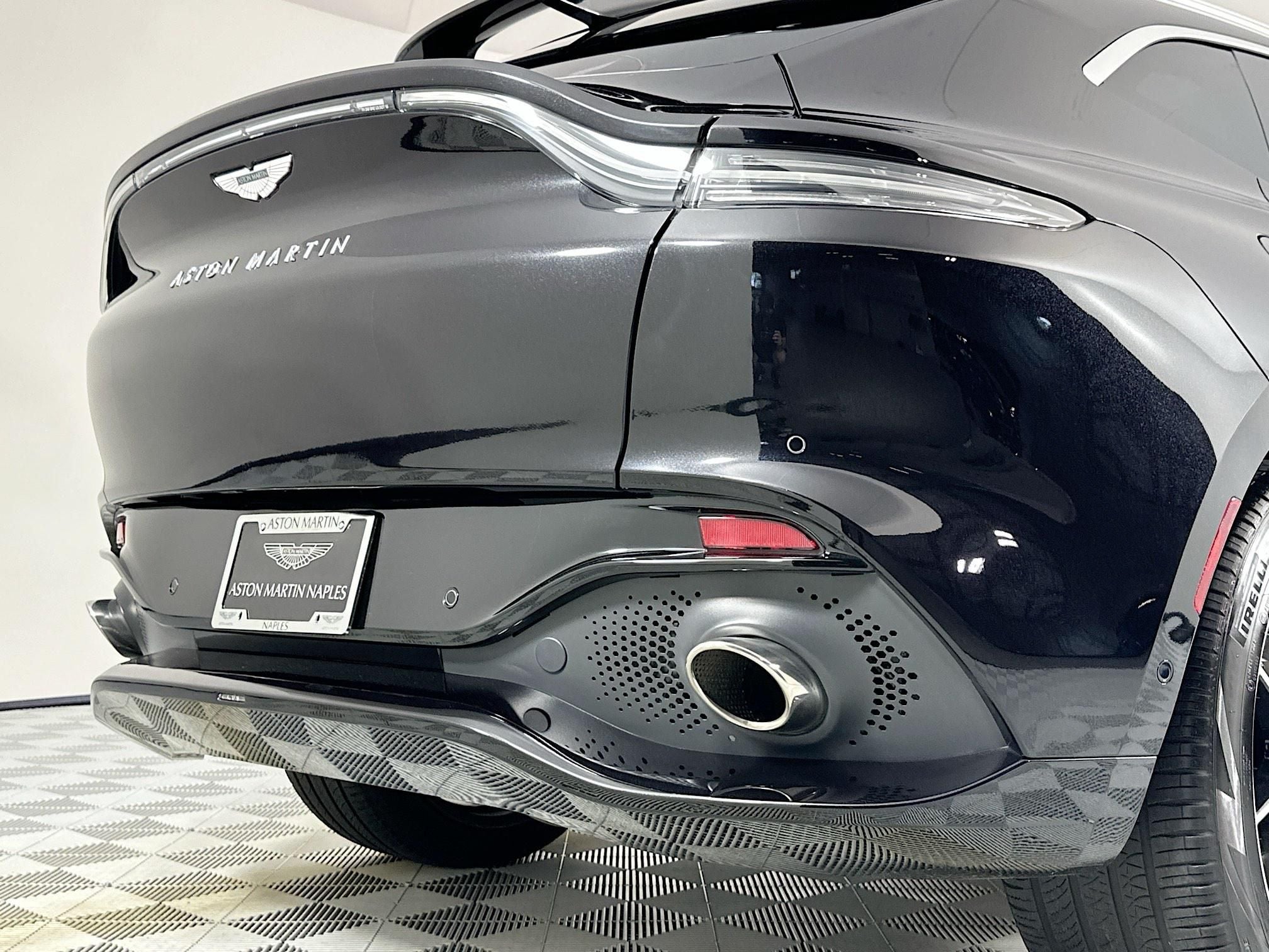 2022 Aston Martin DBX Base