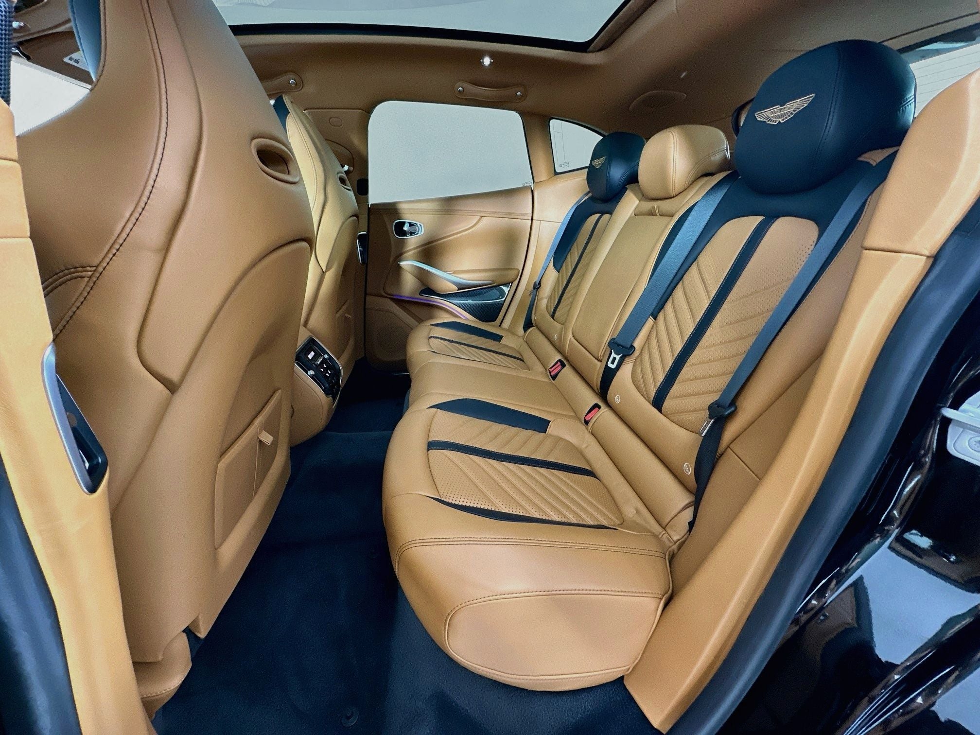 2023 Aston Martin DBX 707