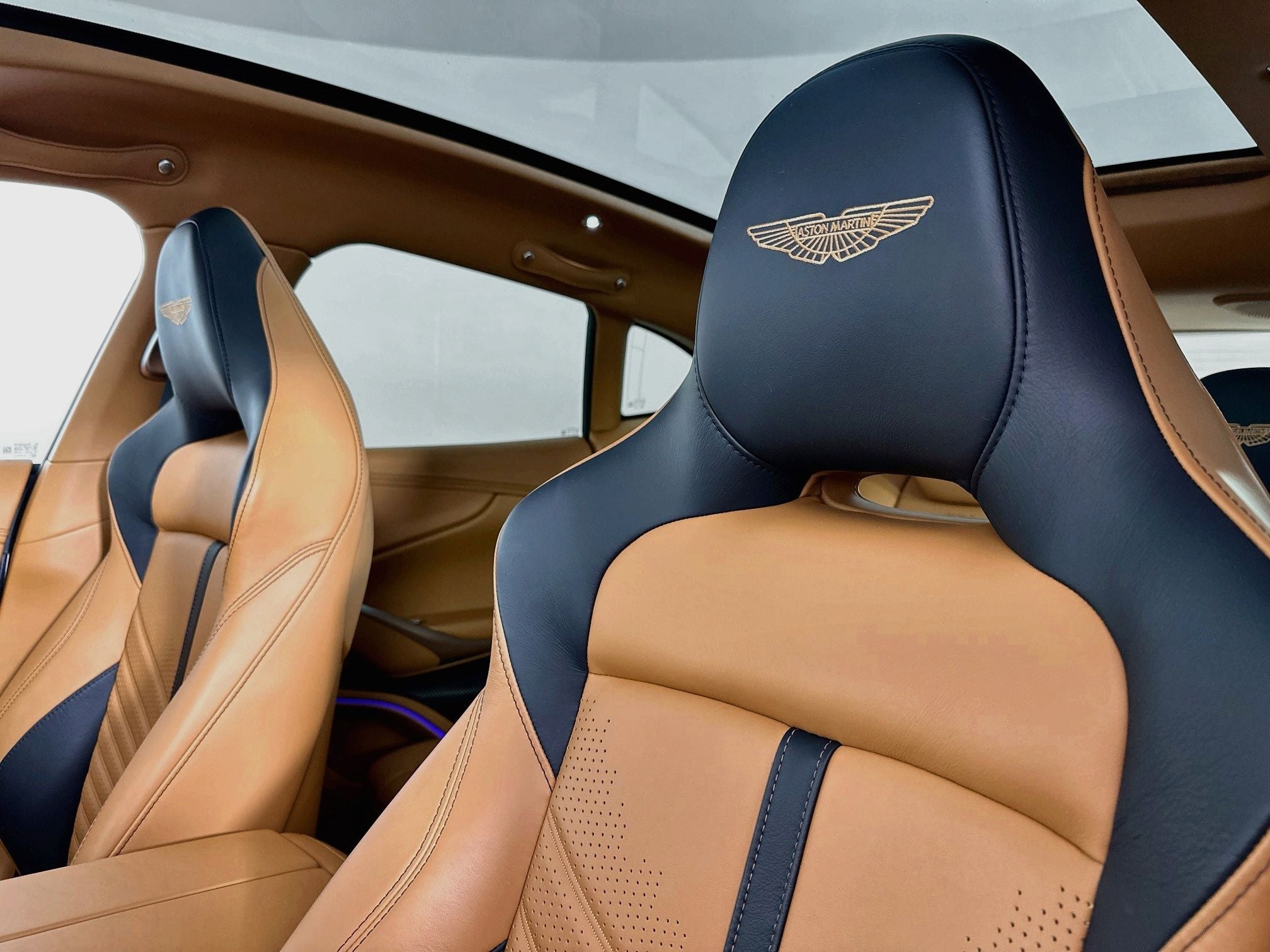 2023 Aston Martin DBX 707