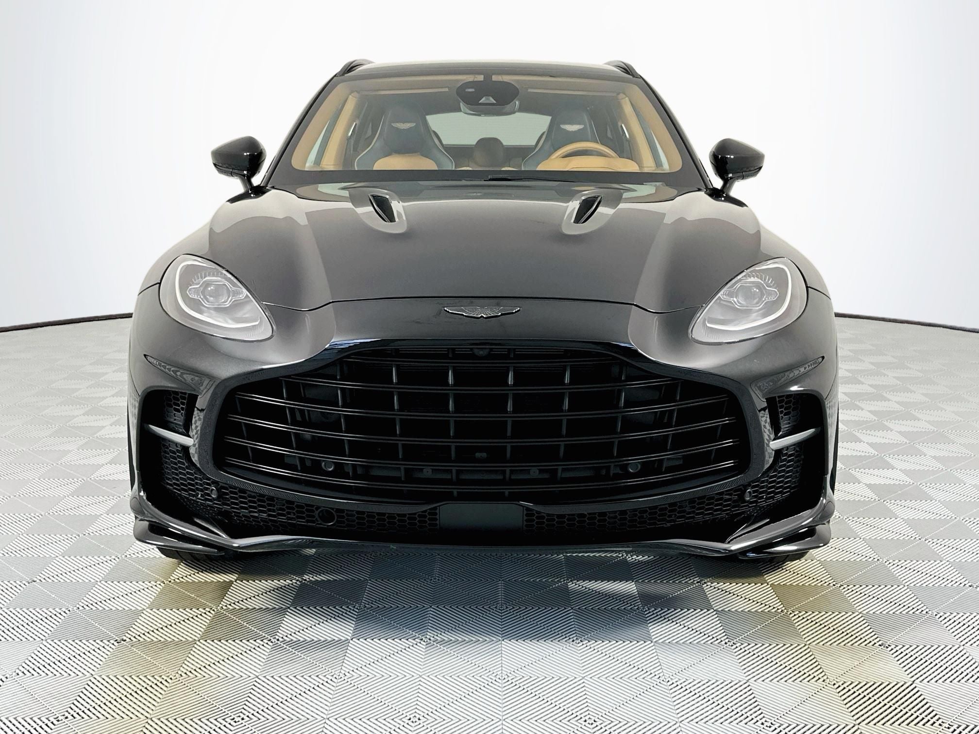 2023 Aston Martin DBX 707