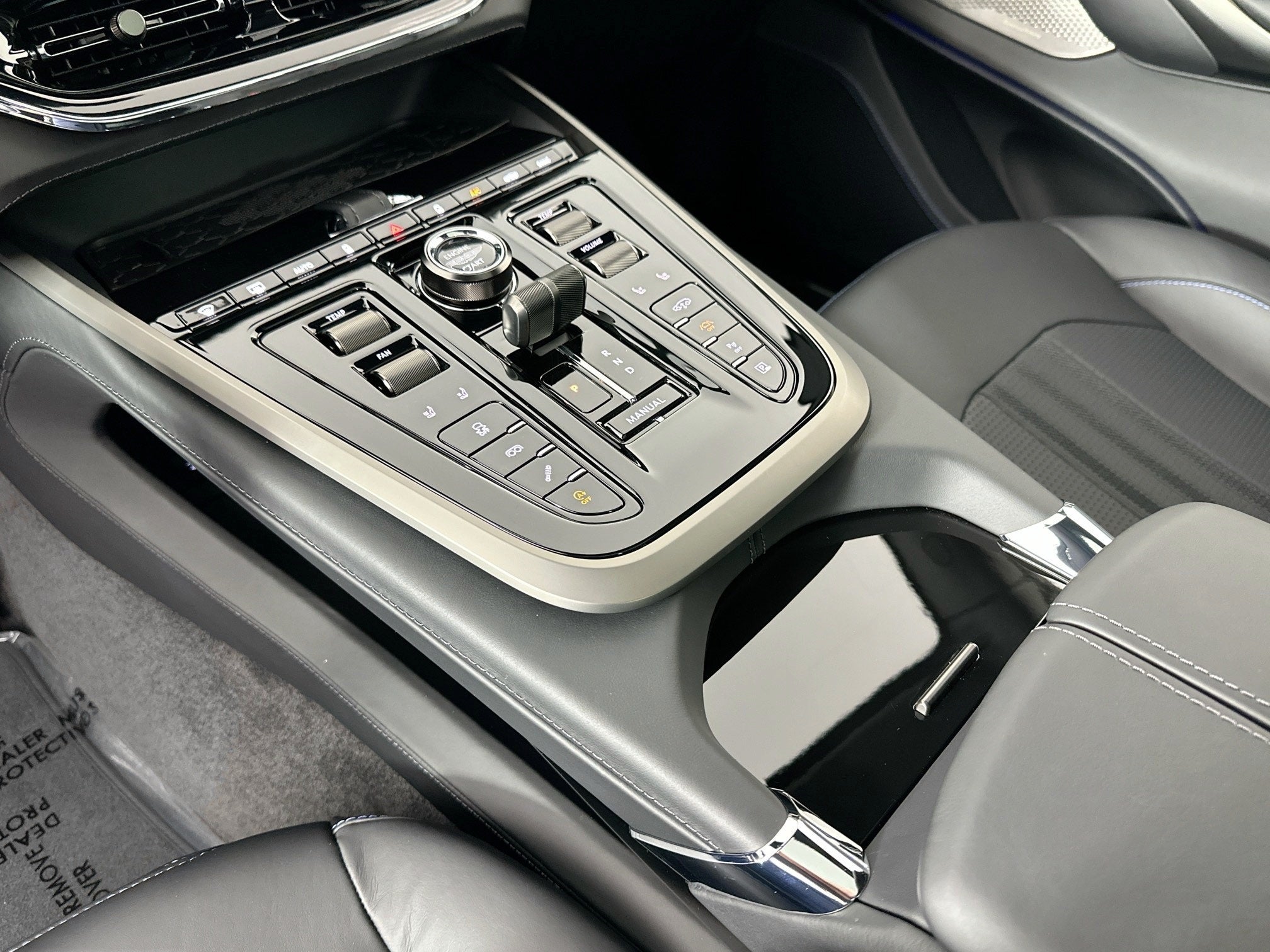 2025 Aston Martin DBX 707 Base