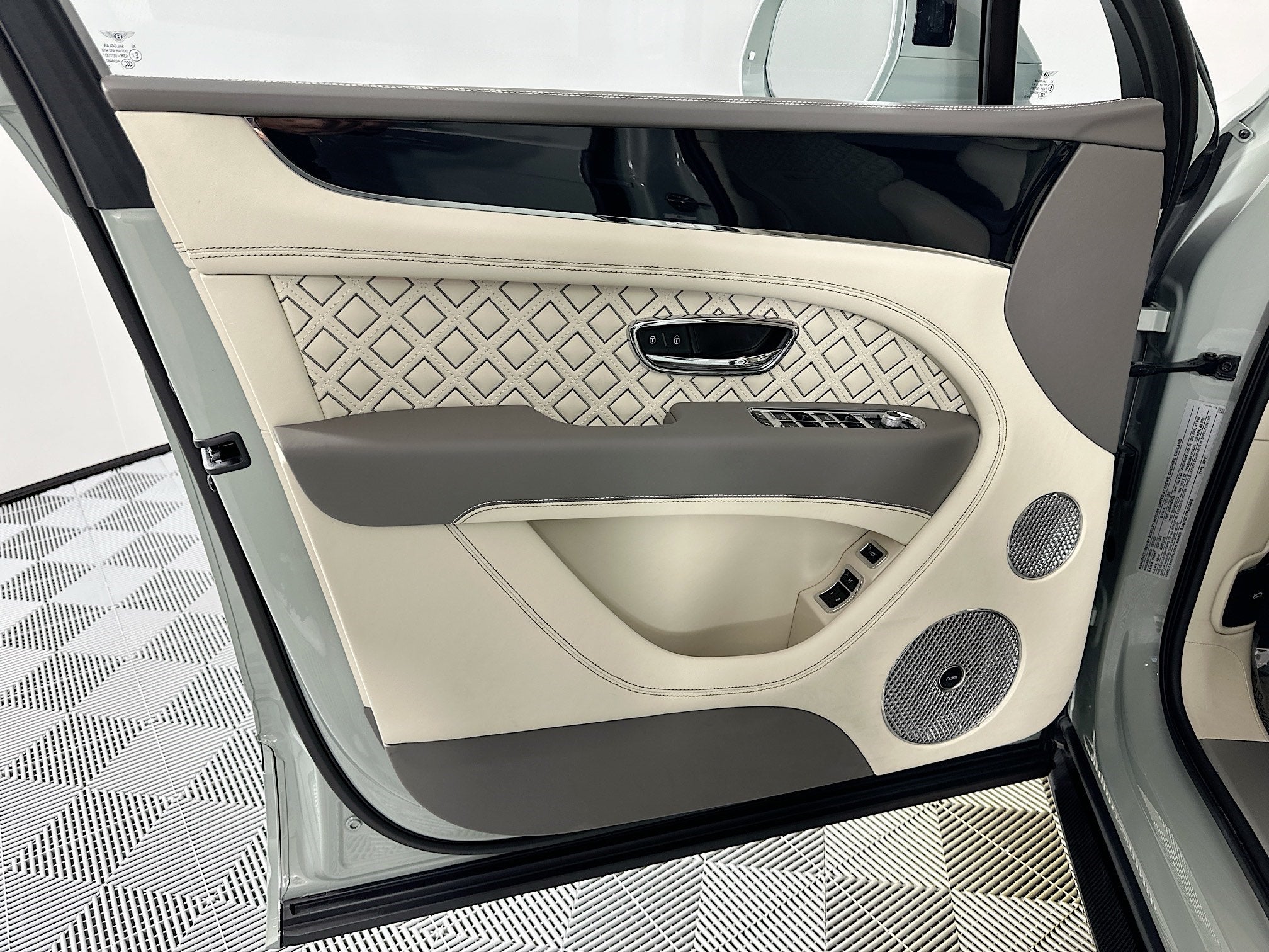 2023 Bentley Bentayga Speed Edition 12