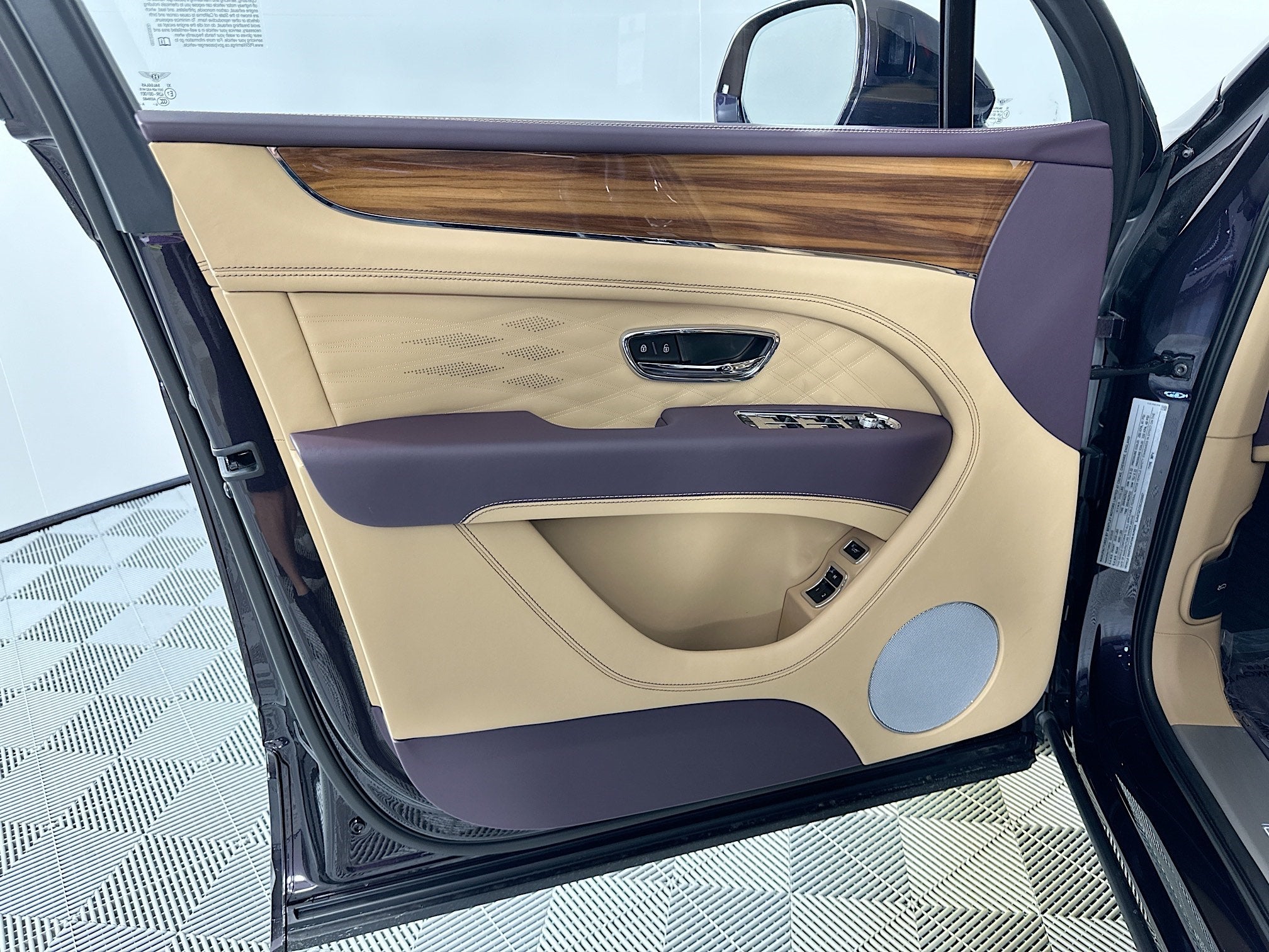 2025 Bentley Bentayga Azure