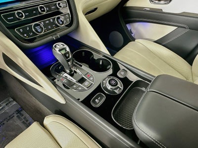 2025 Bentley Bentayga V8