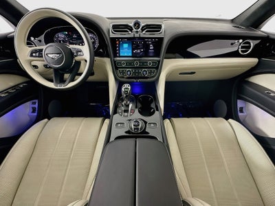 2025 Bentley Bentayga V8