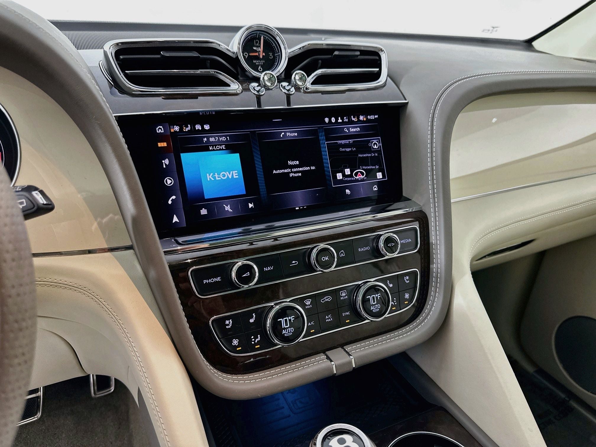 2023 Bentley Bentayga V8