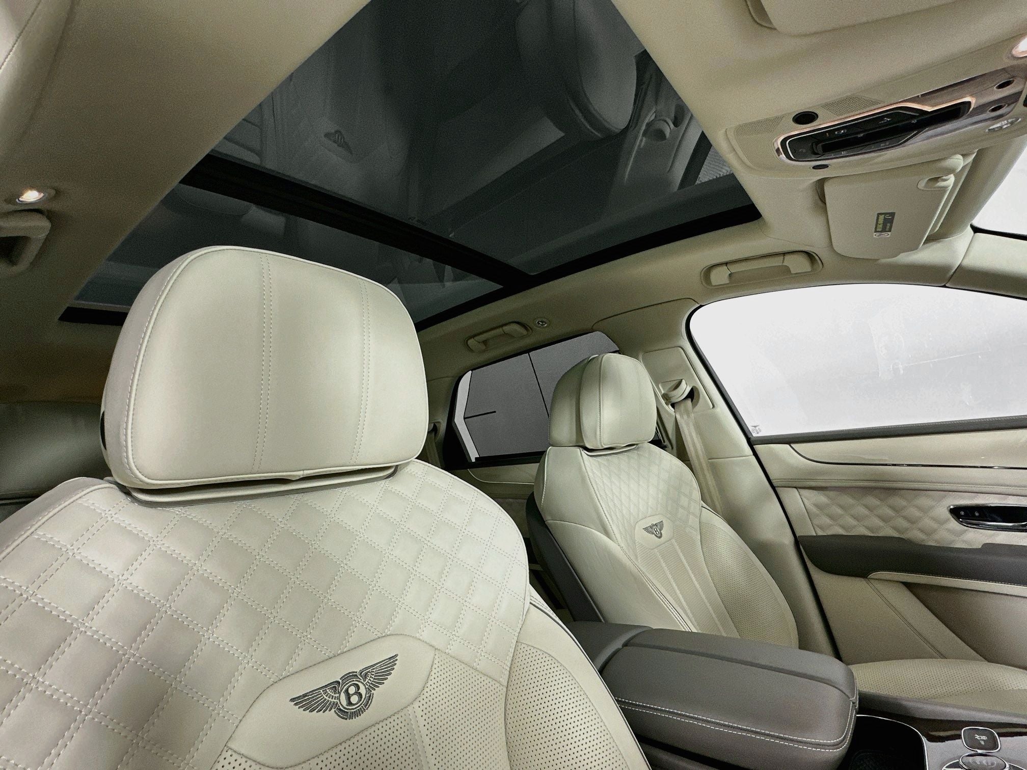 2023 Bentley Bentayga V8