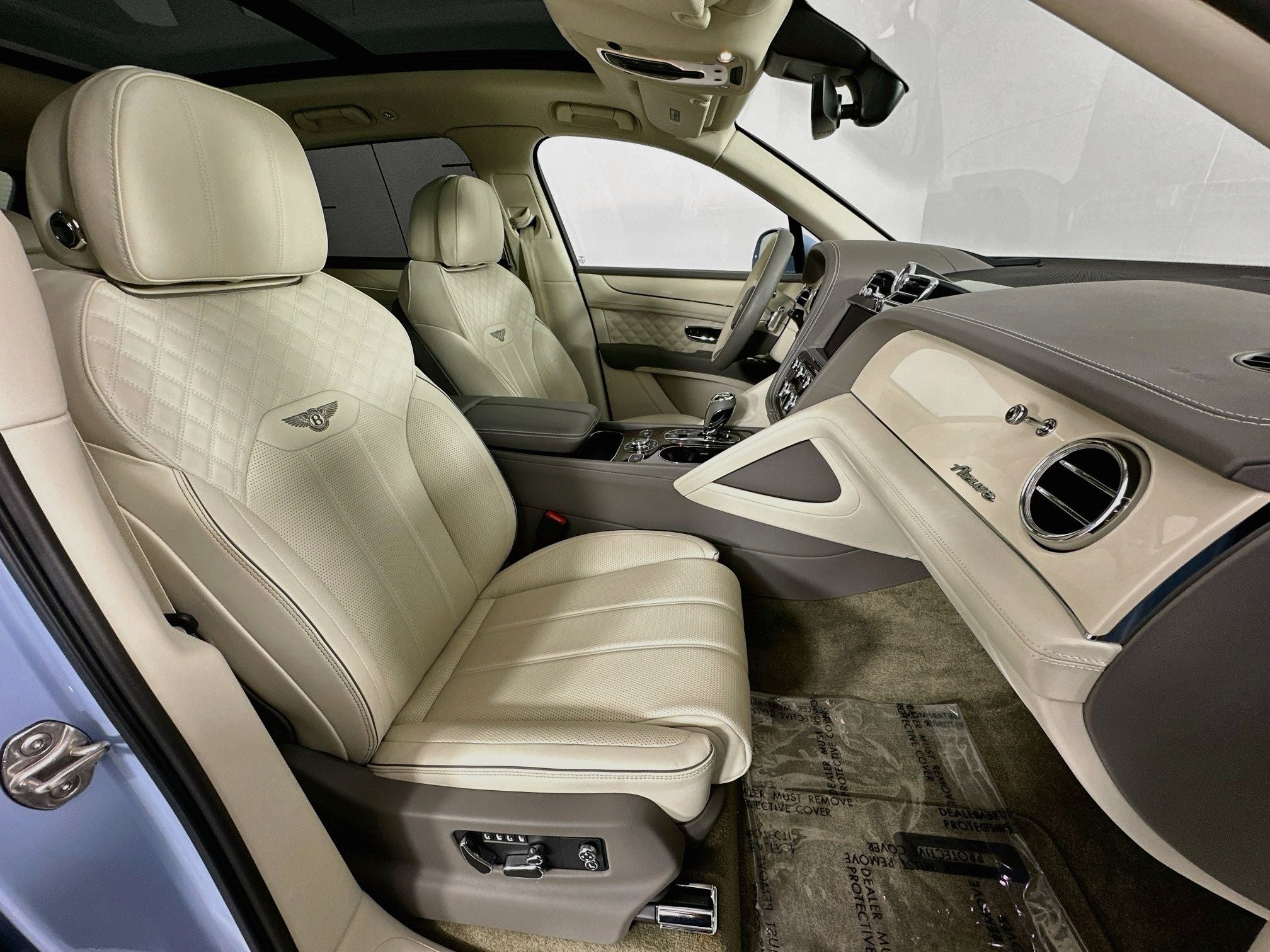 2023 Bentley Bentayga V8