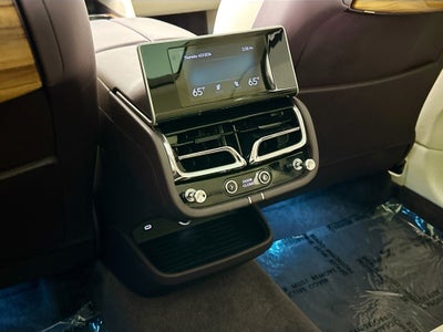 2023 Bentley Bentayga EWB Azure
