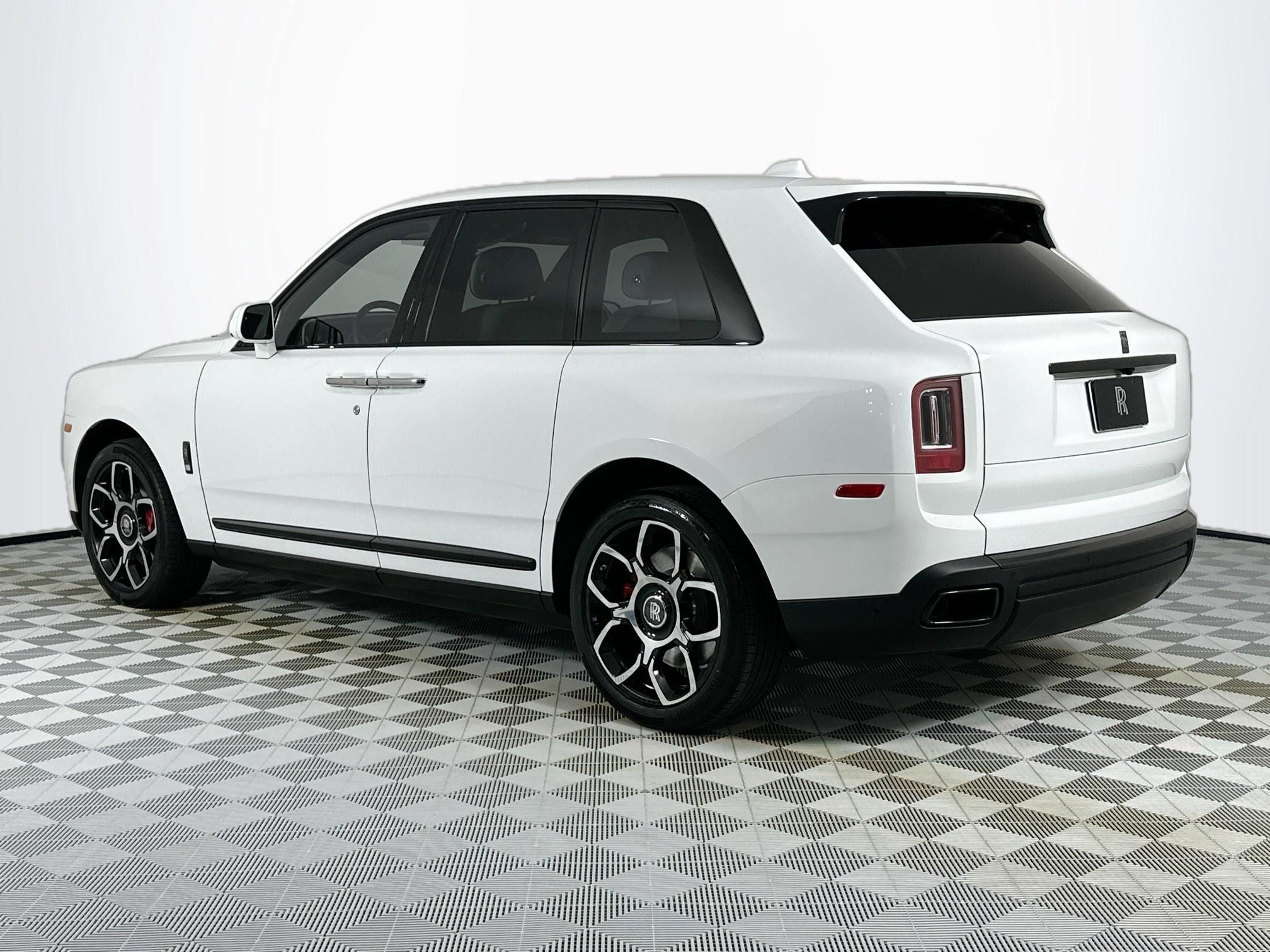 2023 Rolls-Royce Black Badge Cullinan Base