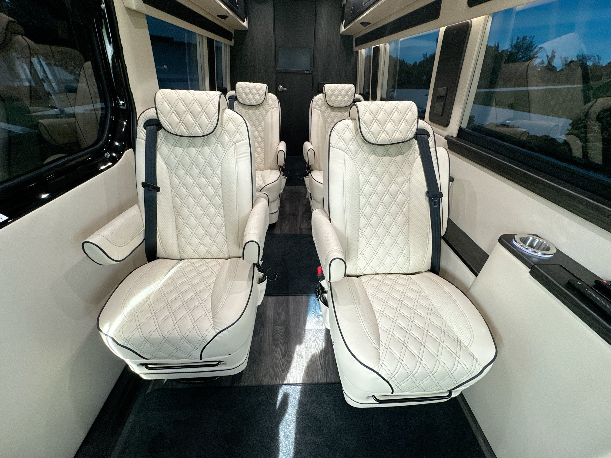 2025 Mercedes-Benz Luxe Cruiser Sprinter 3500 Cargo 170 WB High Roof