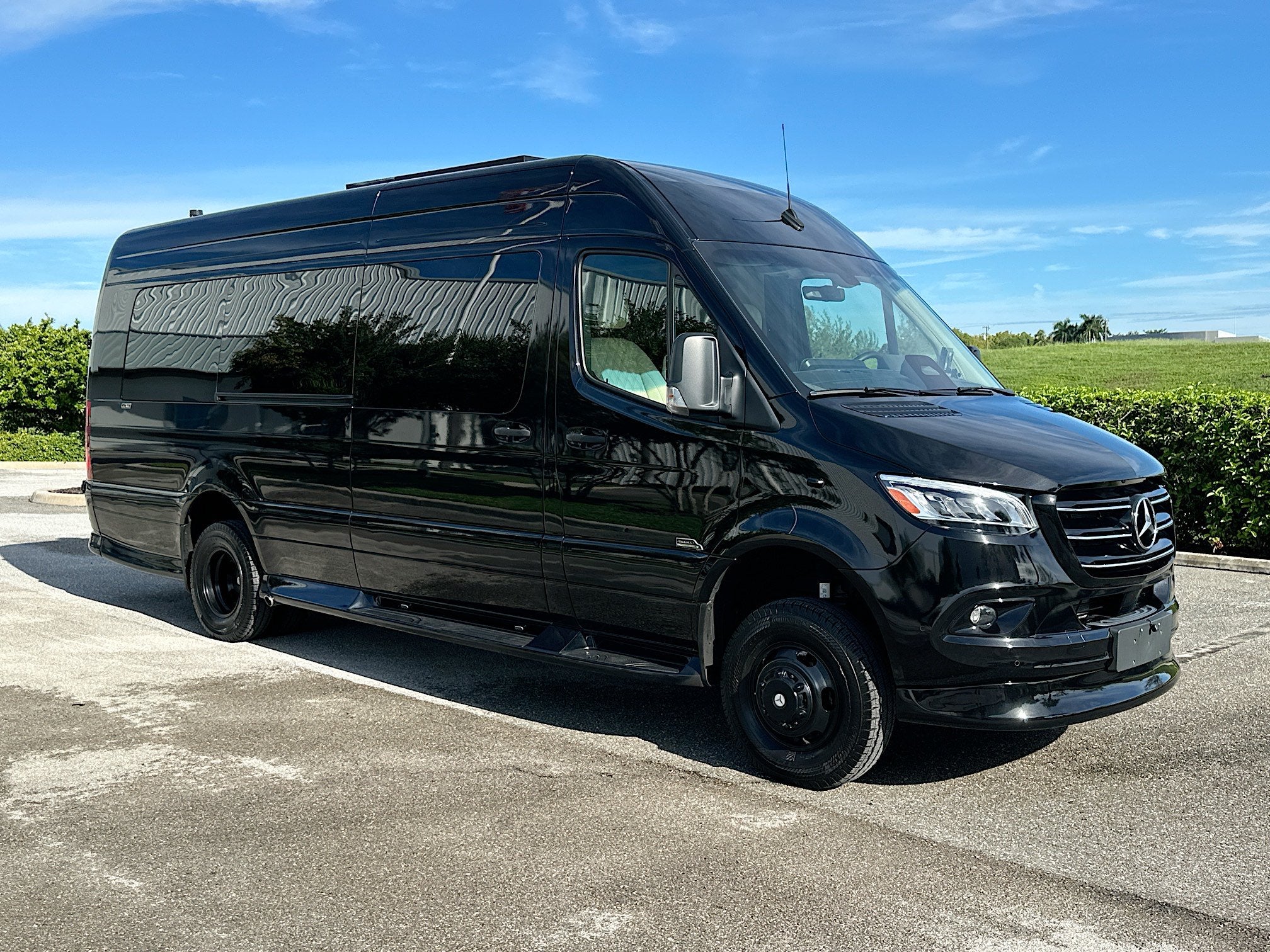 2025 Mercedes-Benz Luxe Cruiser Sprinter 3500 Cargo 170 WB High Roof