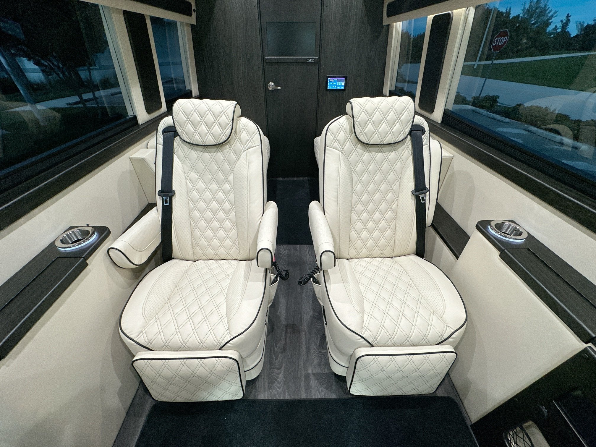 2025 Mercedes-Benz Luxe Cruiser Sprinter 3500 Cargo 170 WB High Roof