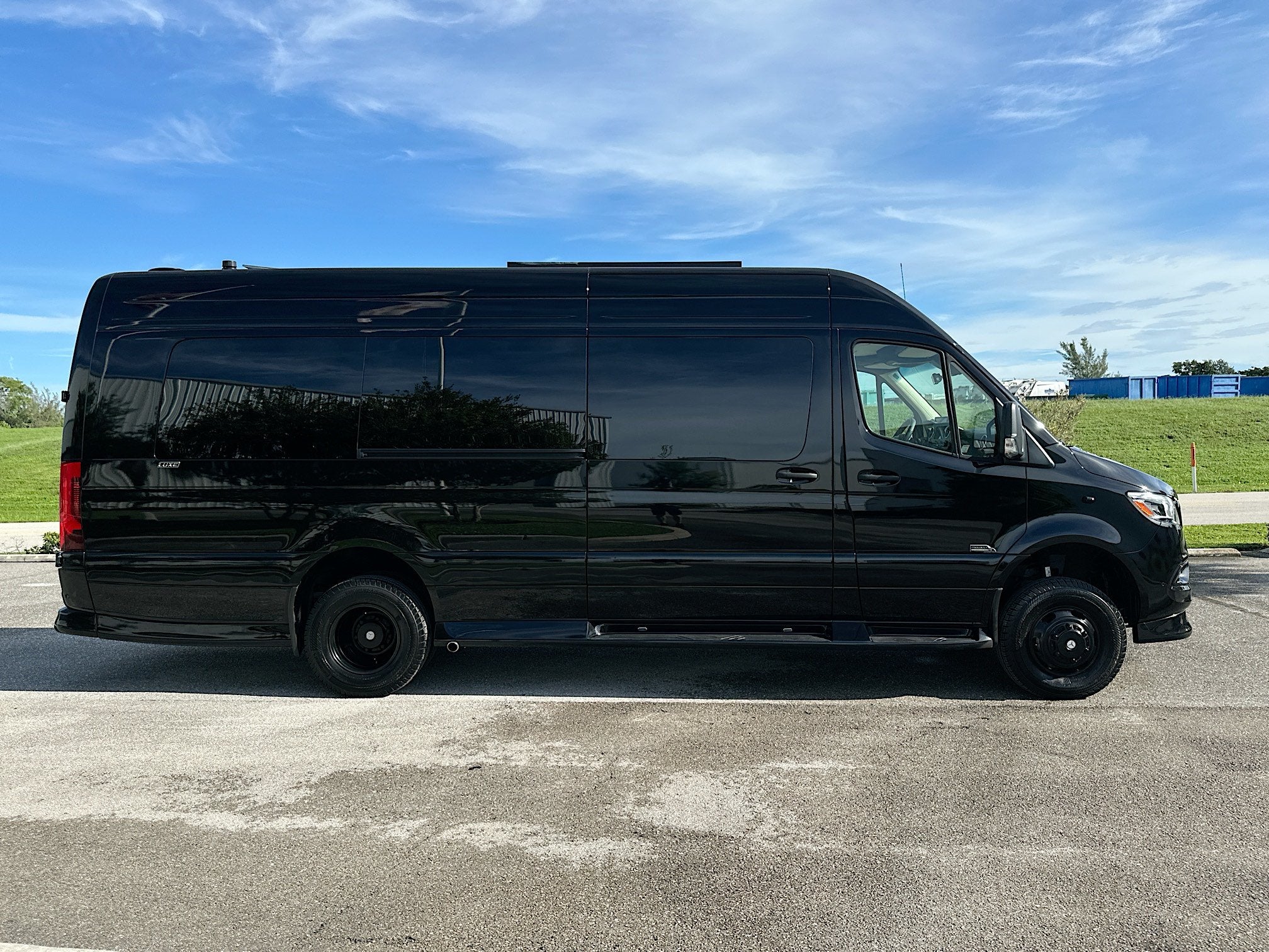 2025 Mercedes-Benz Luxe Cruiser Sprinter 3500 Cargo 170 WB High Roof