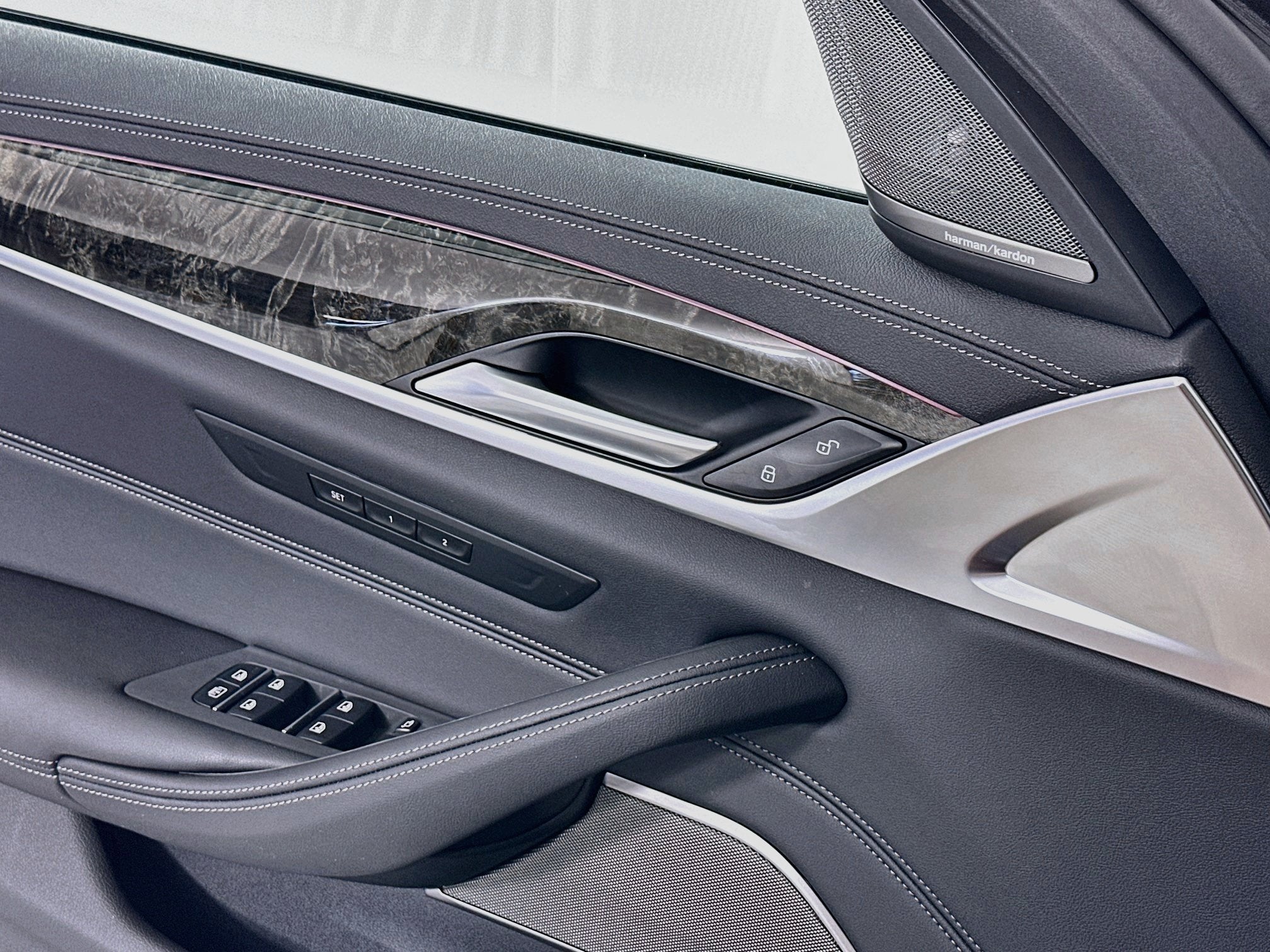 2021 BMW 5 Series M550i xDrive