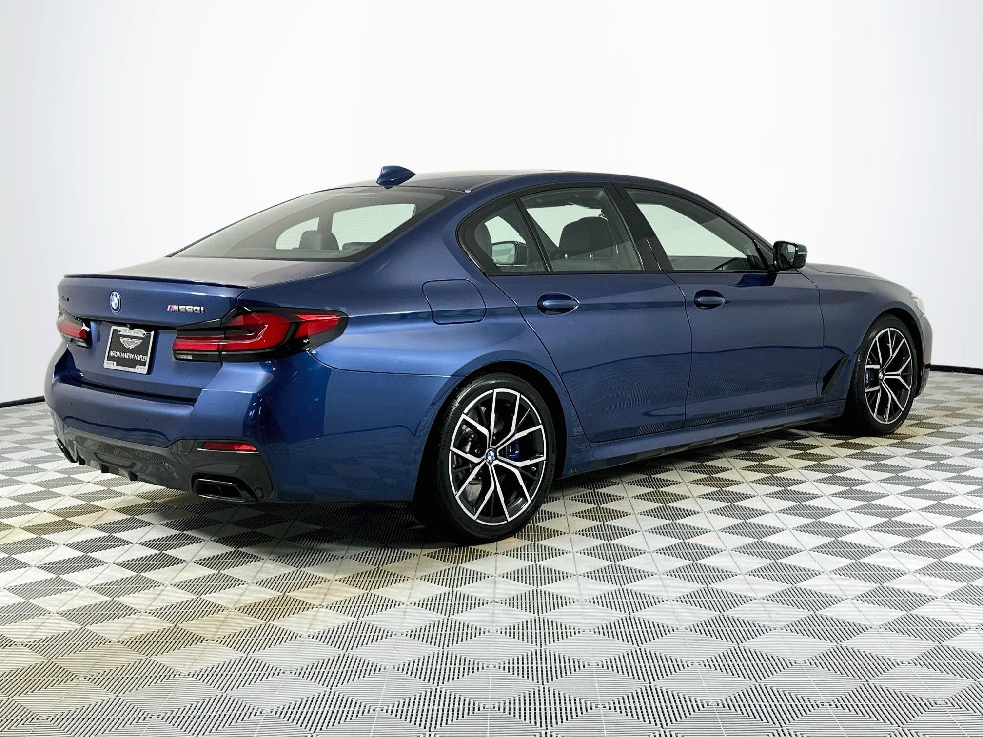 2021 BMW 5 Series M550i xDrive