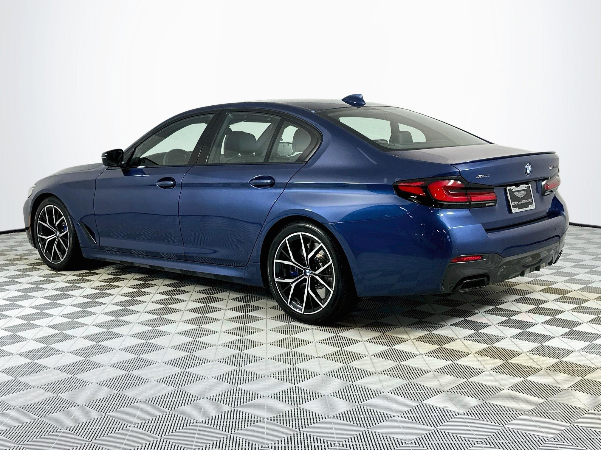 2021 BMW 5 Series M550i xDrive