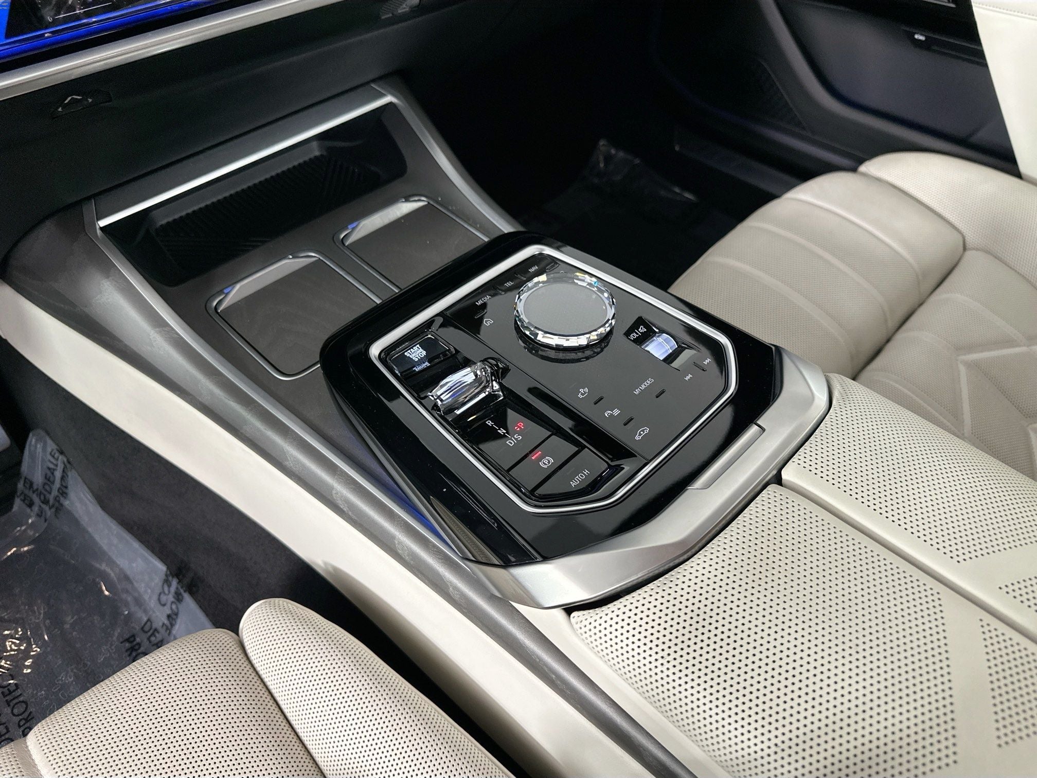2023 BMW 7 Series 740i
