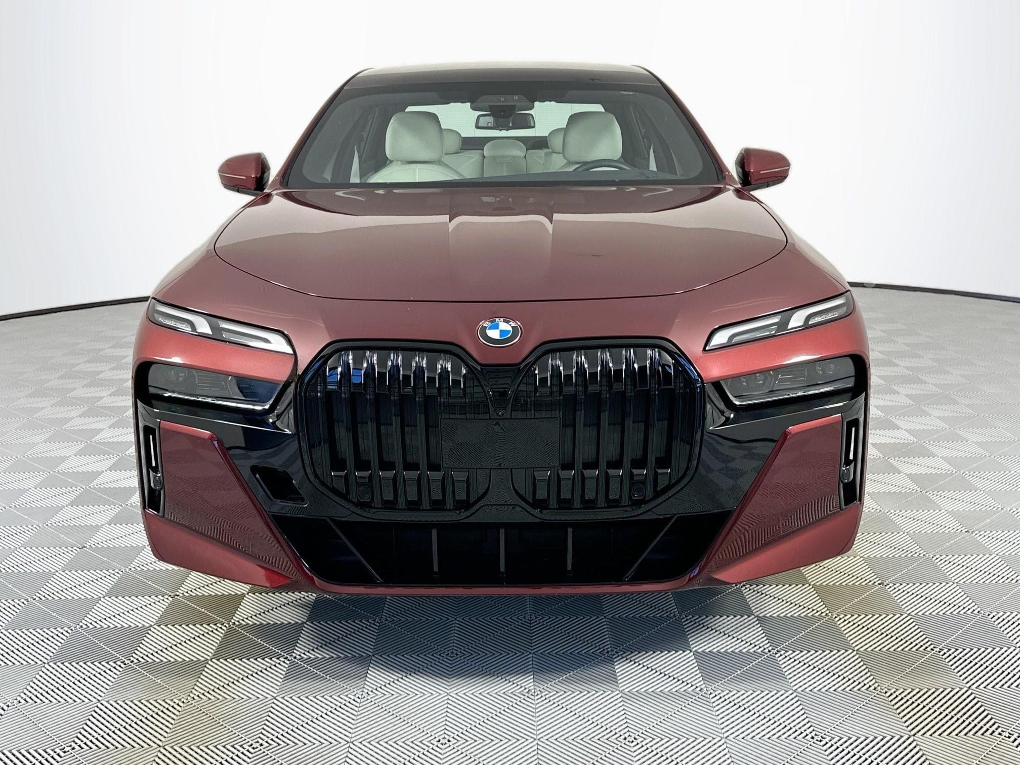 2023 BMW 7 Series 740i