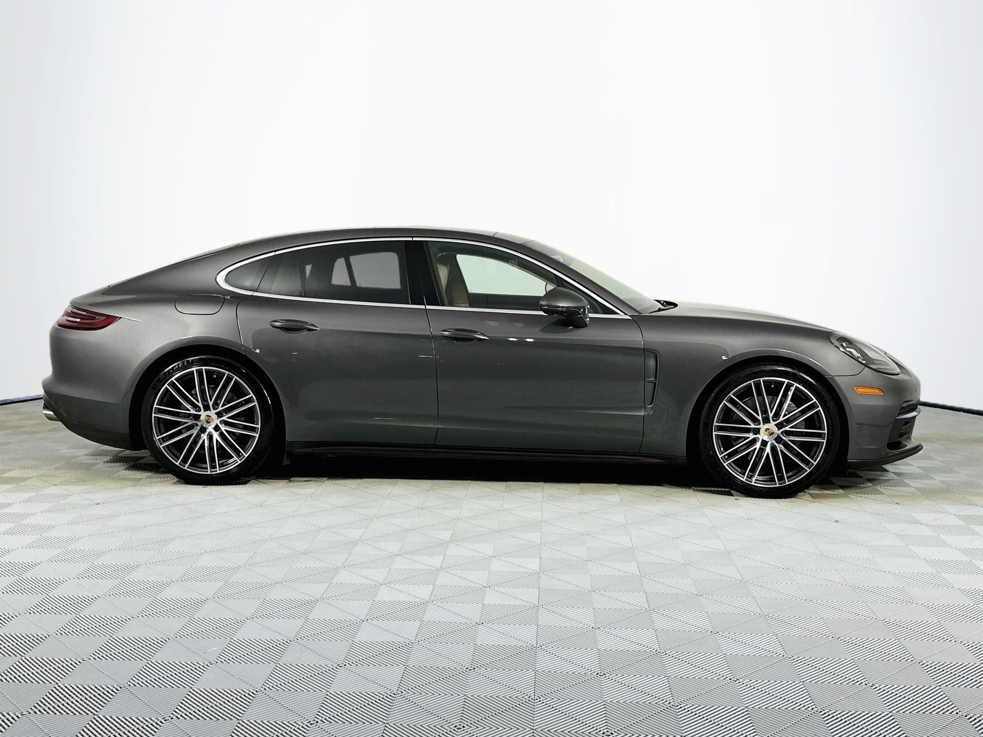 2018 Porsche Panamera 4S